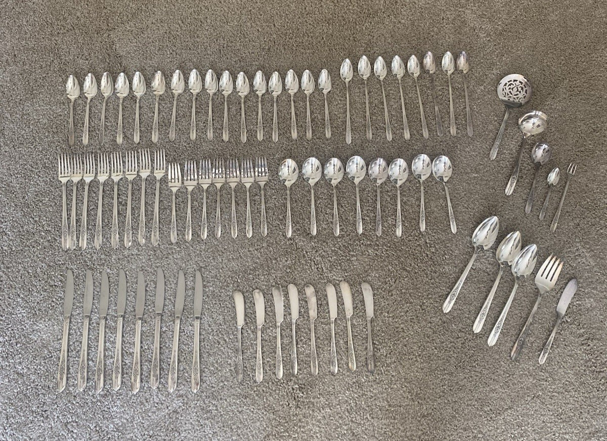 72 Piece Oneida Nobility Plate Royal Rose Flatware ~ Beautiful Condition