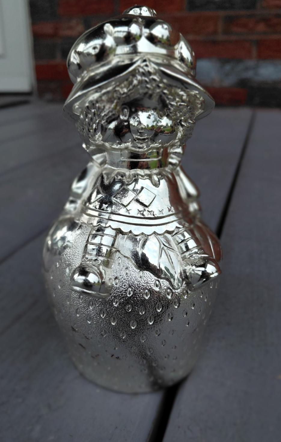 VINTAGE STRAWBERRY SHORTCAKE METAL CHROME LEONARD JAPAN BANK w ORIGINAL STICKERS