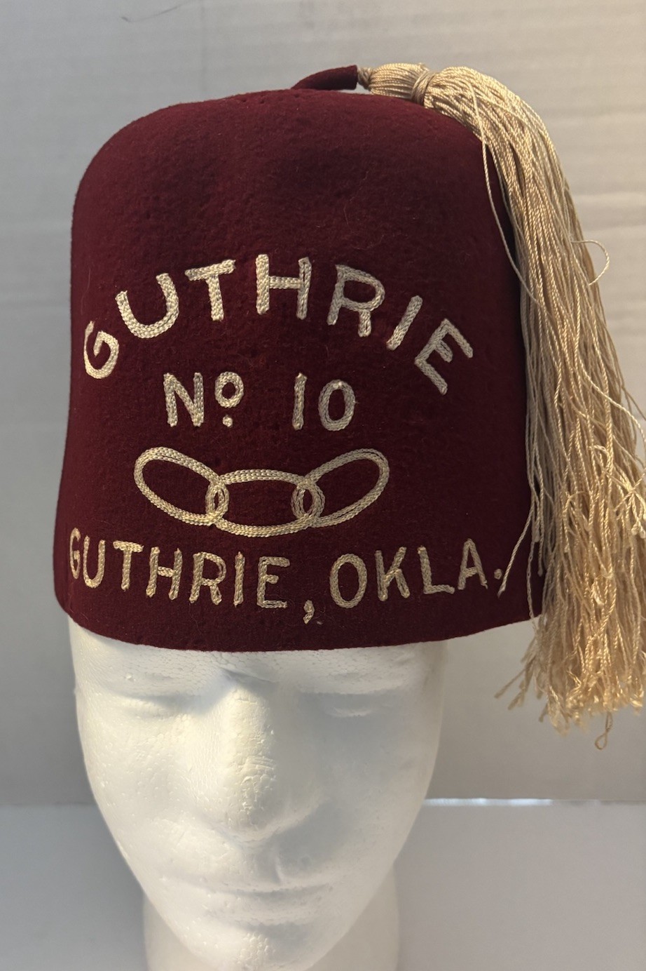 Guthrie Oklahoma Shriners Masonic Masons  Maroon Fez Tasseled Hat