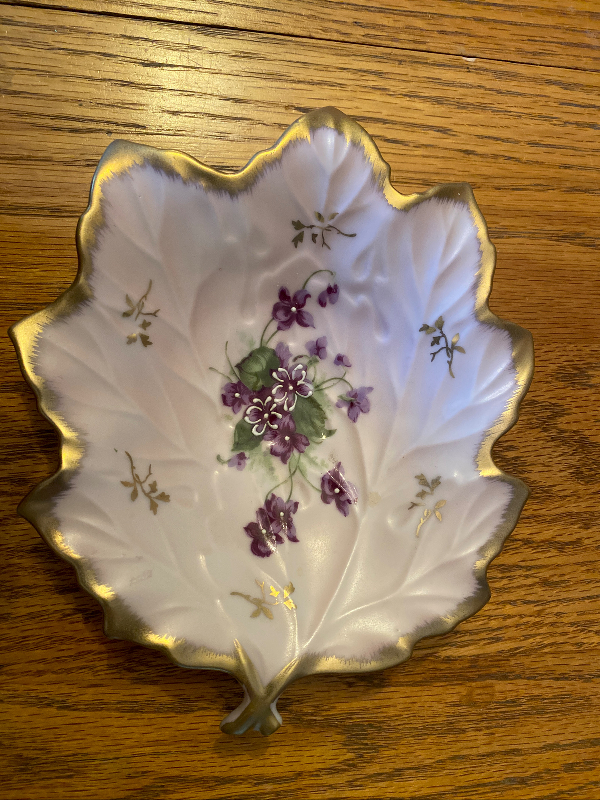 LEFTON CHINA FLORAL Violet LEAF SHAPED GOLD Trim Hand Painted Candy Dish Plate LEFTON CHINA FLORAL Violet LEAF SHAPED GOLD Trim Hand Painted Candy Dish Plate