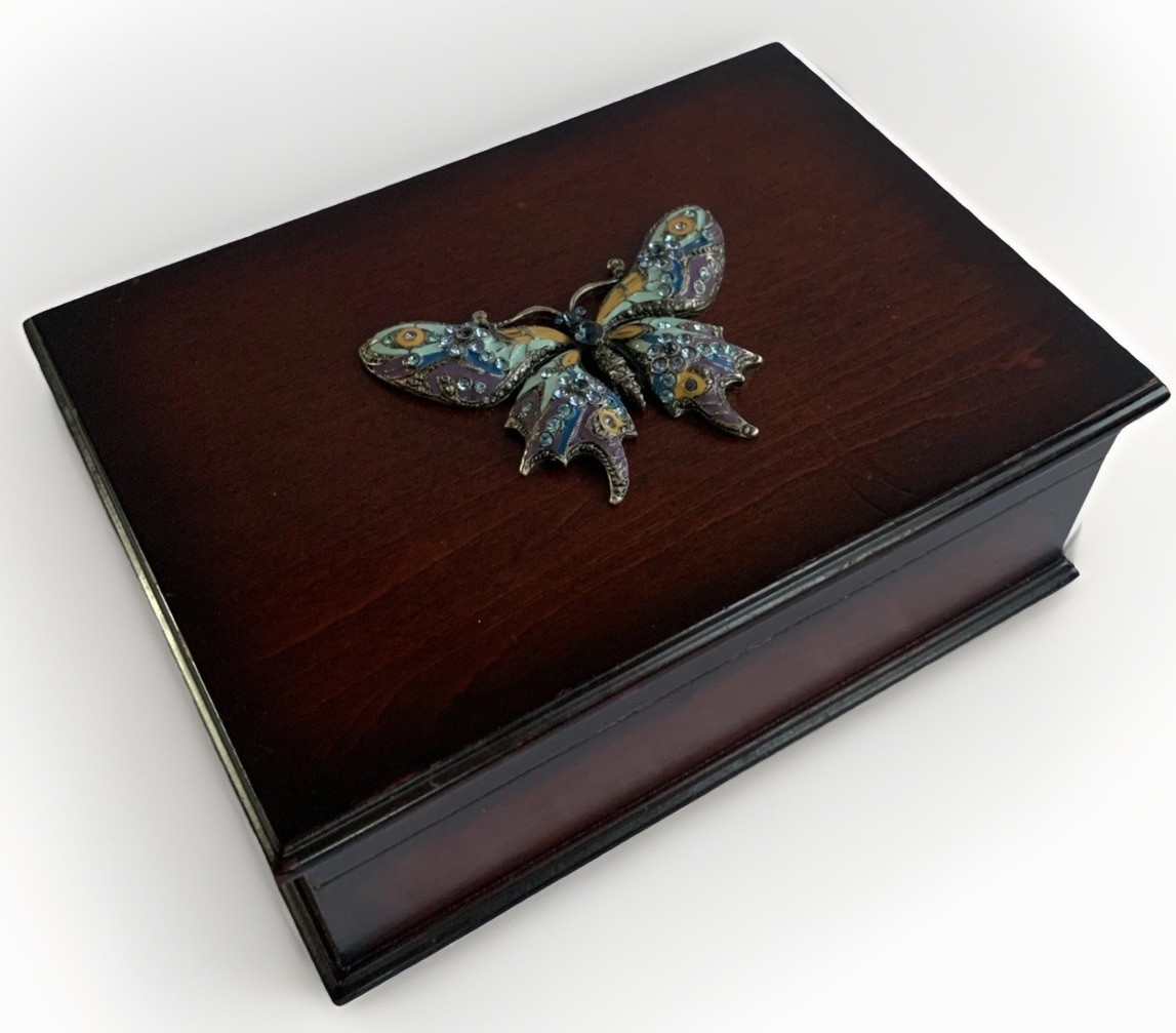 VTG Rare wooden Rhinestone Butterfly Enamel jewel Trinket Keepsake box Decor 7” VTG Rare wooden Rhinestone Butterfly Enamel jewel Trinket Keepsake box Decor 7”