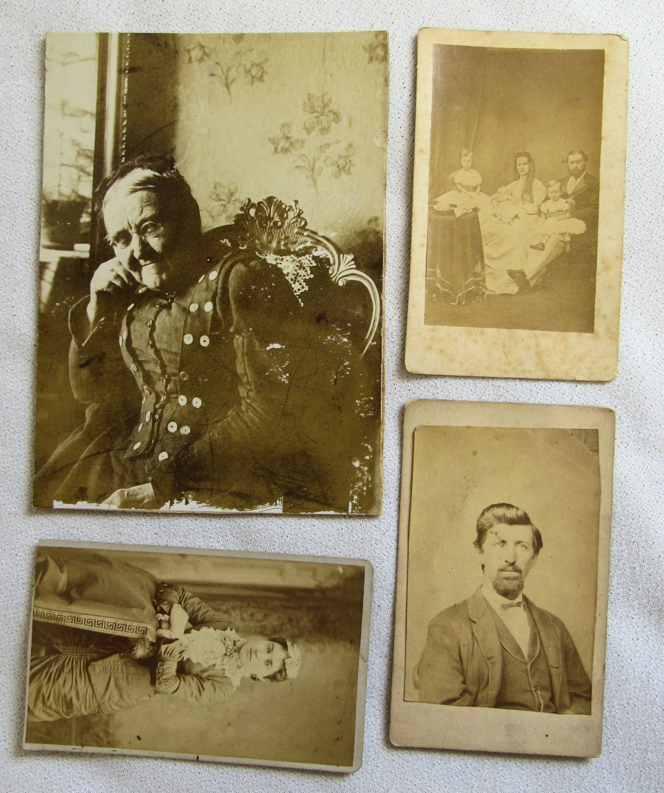 4 CDV Carte De Visite Cabinet Card Antique Photo Photographs Pennsylvania Ohio 4 CDV Carte De Visite Cabinet Card Antique Photo Photographs Pennsylvania Ohio