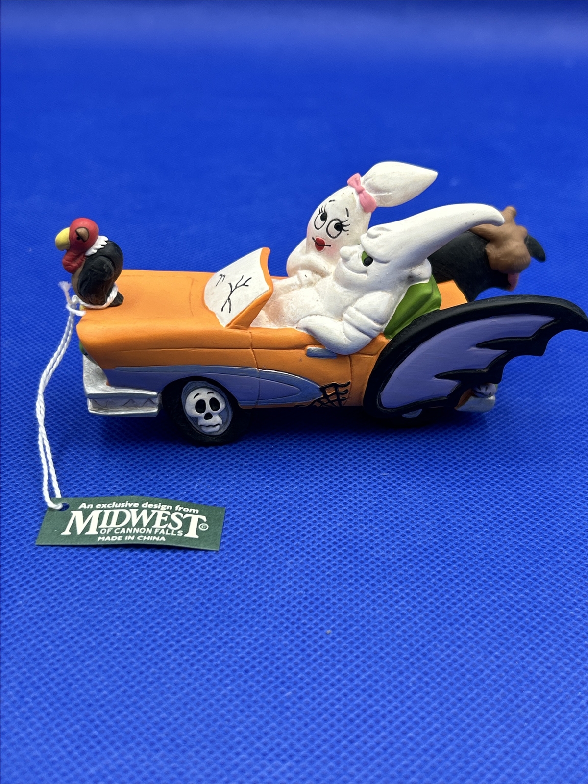 Midwest Of Cannon Falls Creepy Hollow Halloween Ghoulish Ghost Couple OutCruisin Midwest Of Cannon Falls Creepy Hollow Halloween Ghoulish Ghost Couple OutCruisin