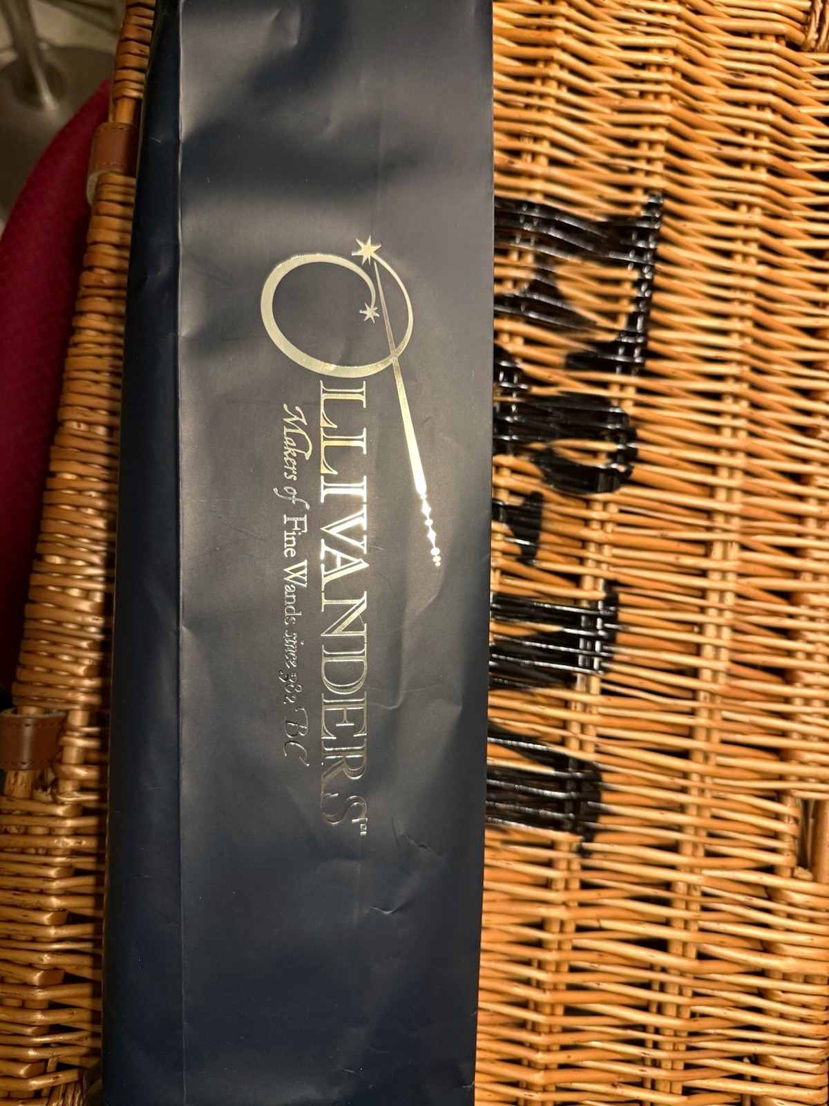Ollivanders Wizarding World of Harry Potter Fantasy Wand in Box