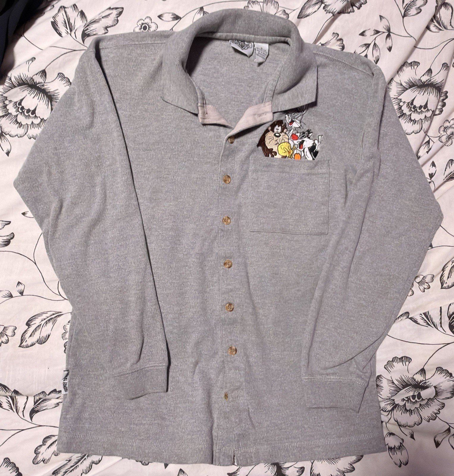 VINTAGE 1990s Warner Bros Looney Tunes Taz Bugs Tweety Embroidered Button Up 
