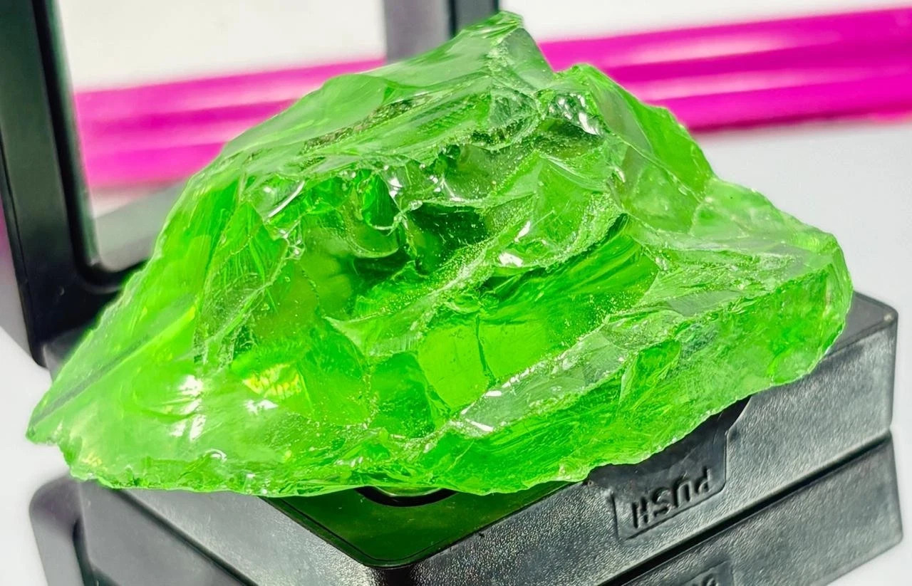 Natural Green Emerald 265ct Rough Uncut jewelry Making Gemstones Best Sale On 3