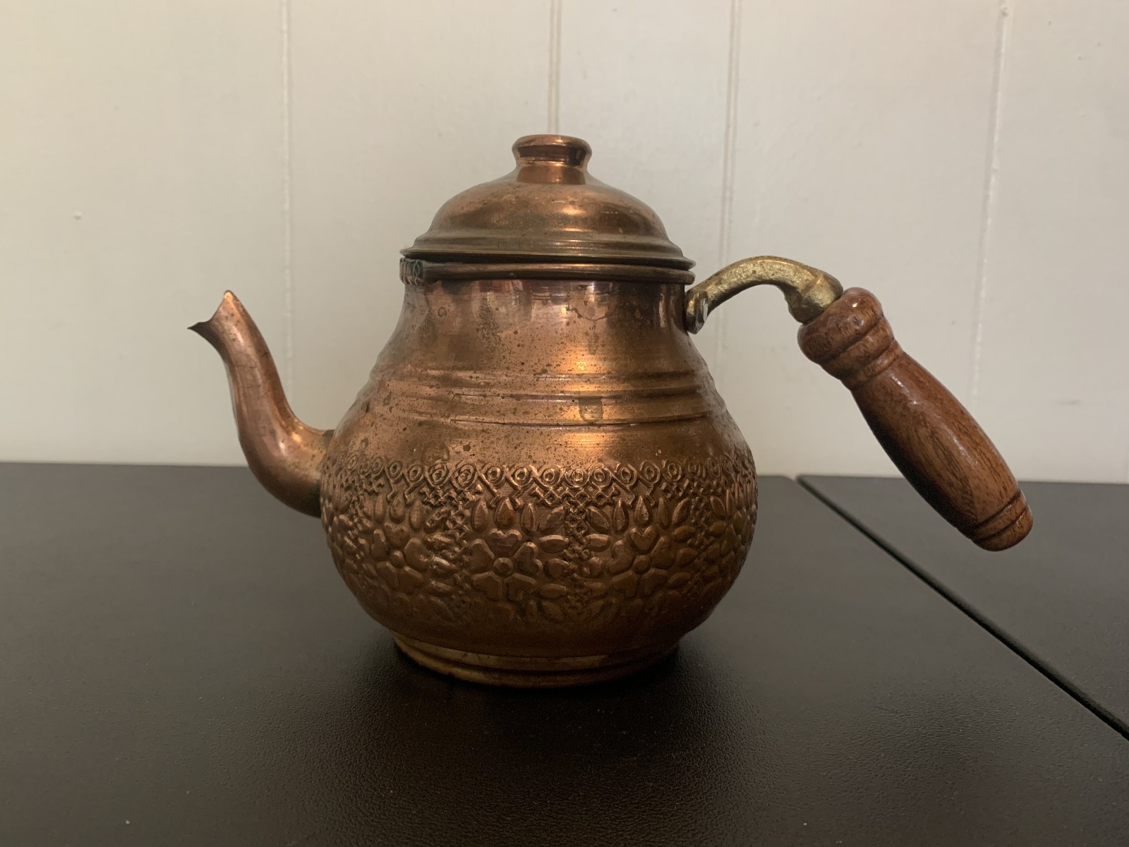 Vintage Hammered Embossed Copper Tea Kettle Gooseneck Spout Wood Brass Handle