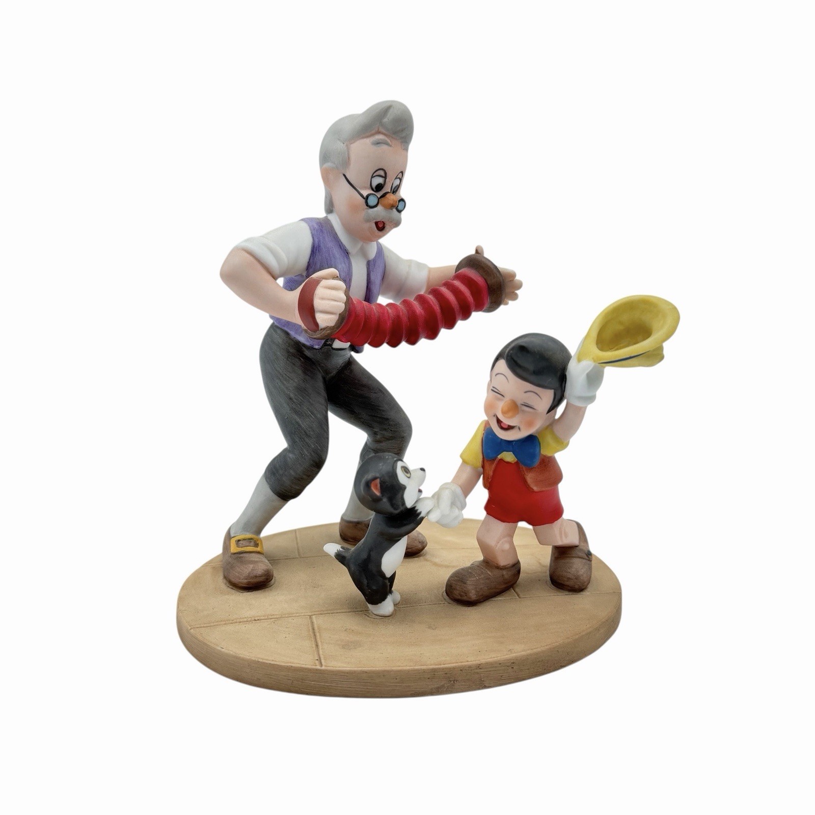 Disney Magic Memories Pinocchio Figurine 6\