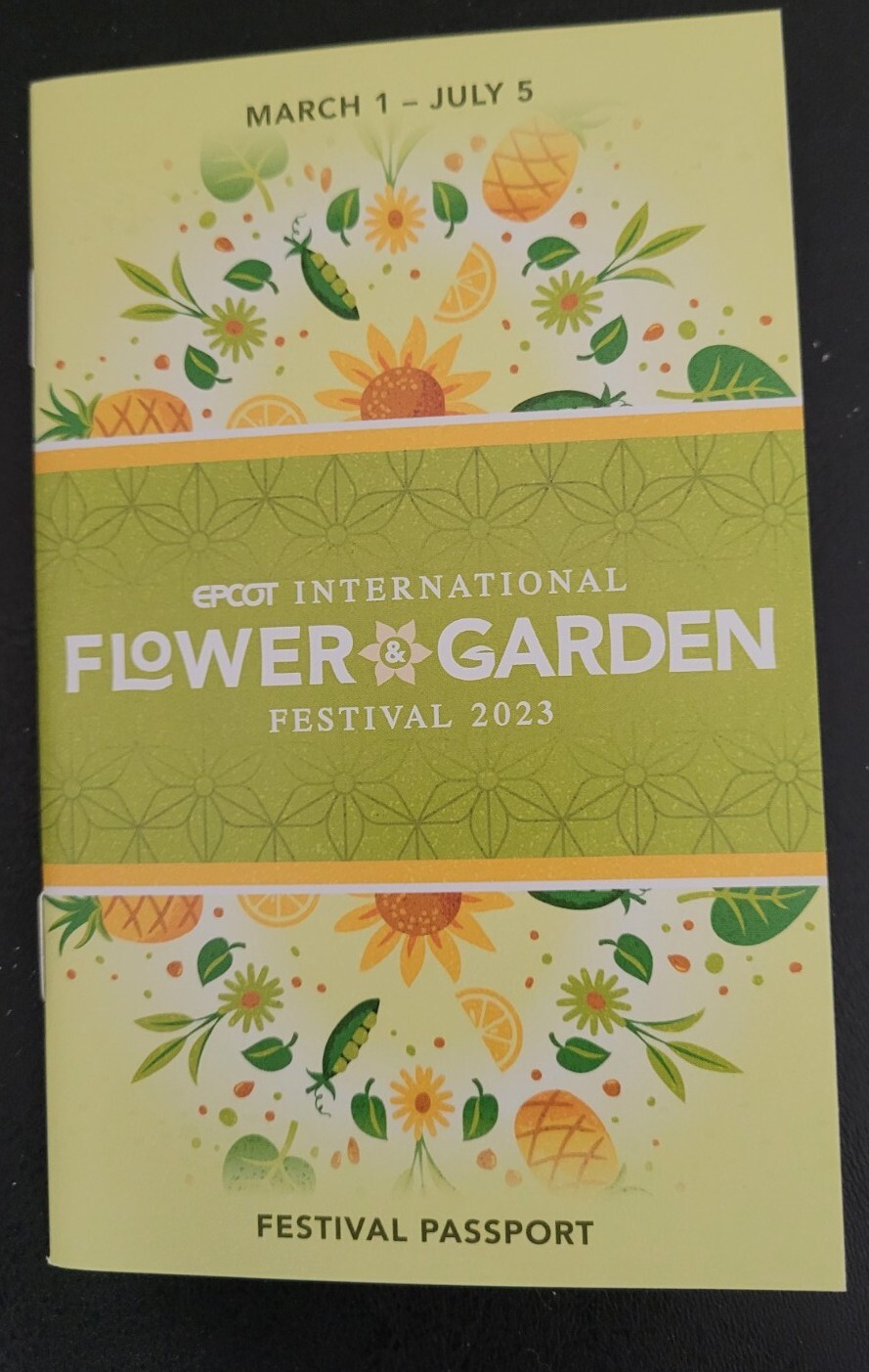 LE WALT DISNEY WORLD EPCOT 2023 Flower & Garden FESTIVAL PASSPORT Guide Park Map LE WALT DISNEY WORLD EPCOT 2023 Flower & Garden FESTIVAL PASSPORT Guide Park Map
