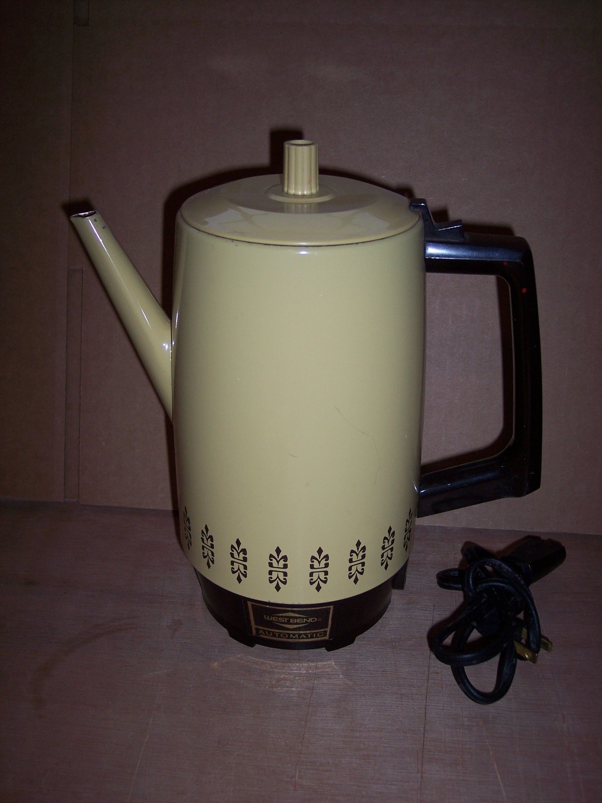 vintage West Bend automatic Percolator 9 cup model 9448 Harvest Gold WORKS GREAT