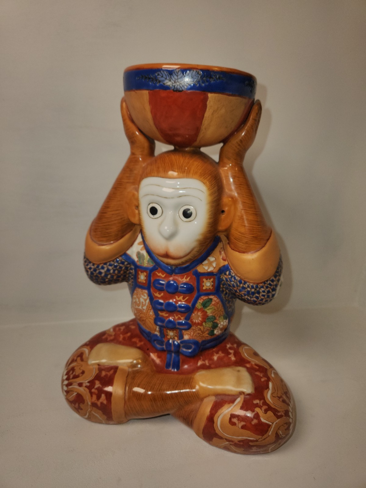 Ceramic Monkey with Bowl Over Head Ceramic Monkey with Bowl Over Head