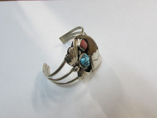 Vintage Silver & Turquoise & Faux Bear Claw Navajo Bracelet By: Tr