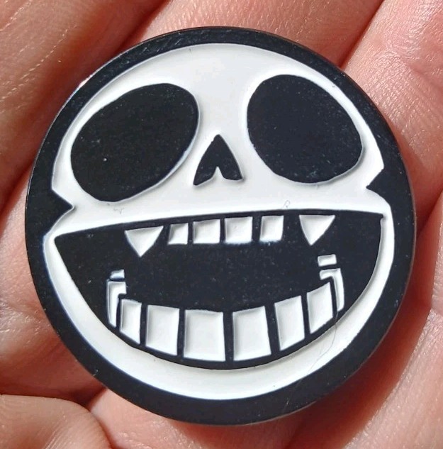 Gorillaz Skull Logo enamel Pin Electronic music Hip Hop Lapel Demon Days dare Gorillaz Skull Logo enamel Pin Electronic music Hip Hop Lapel Demon Days dare