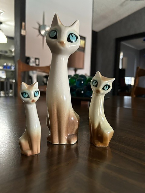 Vintage 1960s Hornsea Pottery Siamese Cat Figurine Family Trio - Marion Campbell