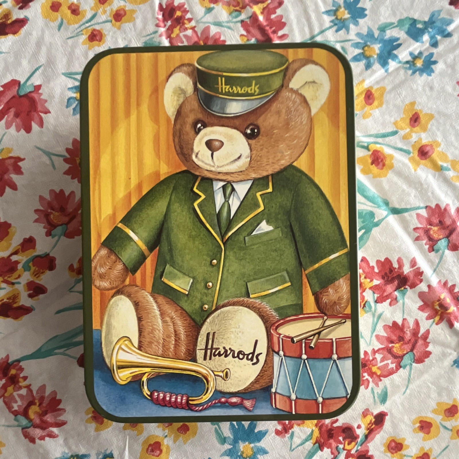 Harrods Teddy Bear Biscuit Tin Box w/ Lid Green Rectangular Metal Illustrated