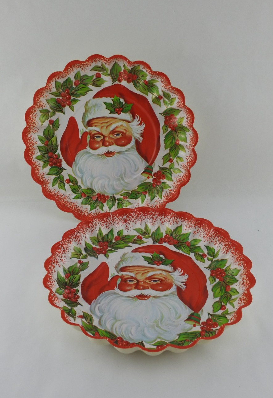 Vintage Santa Claus Christmas Plastic Plates Bowls Set of 2  9”  Serving Decor