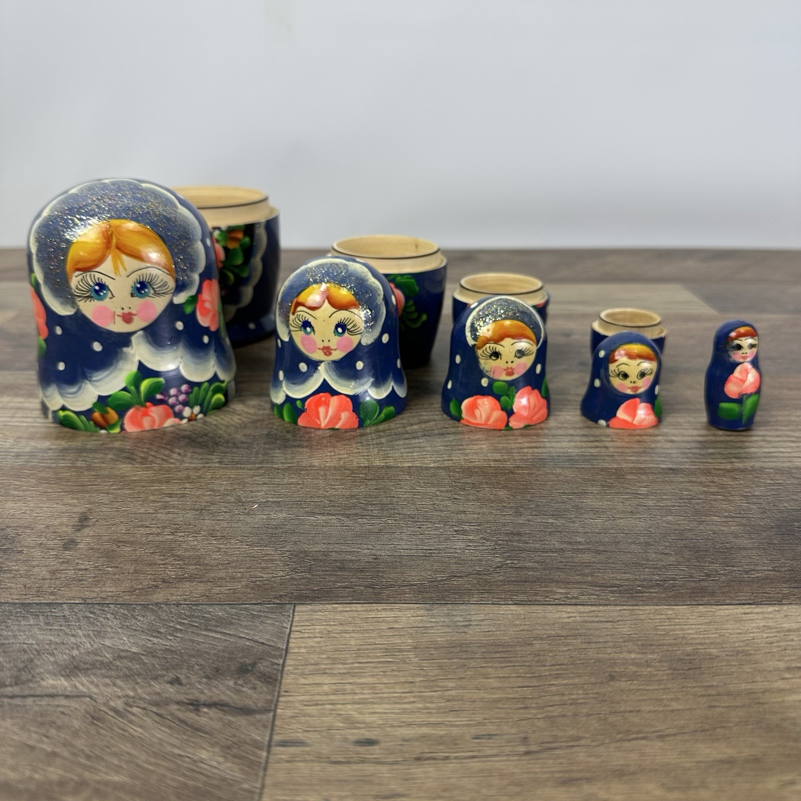 Vintage Hand Painted Russian Matryoshka Style 5 Piece Set 6.5” Nesting Dolls
