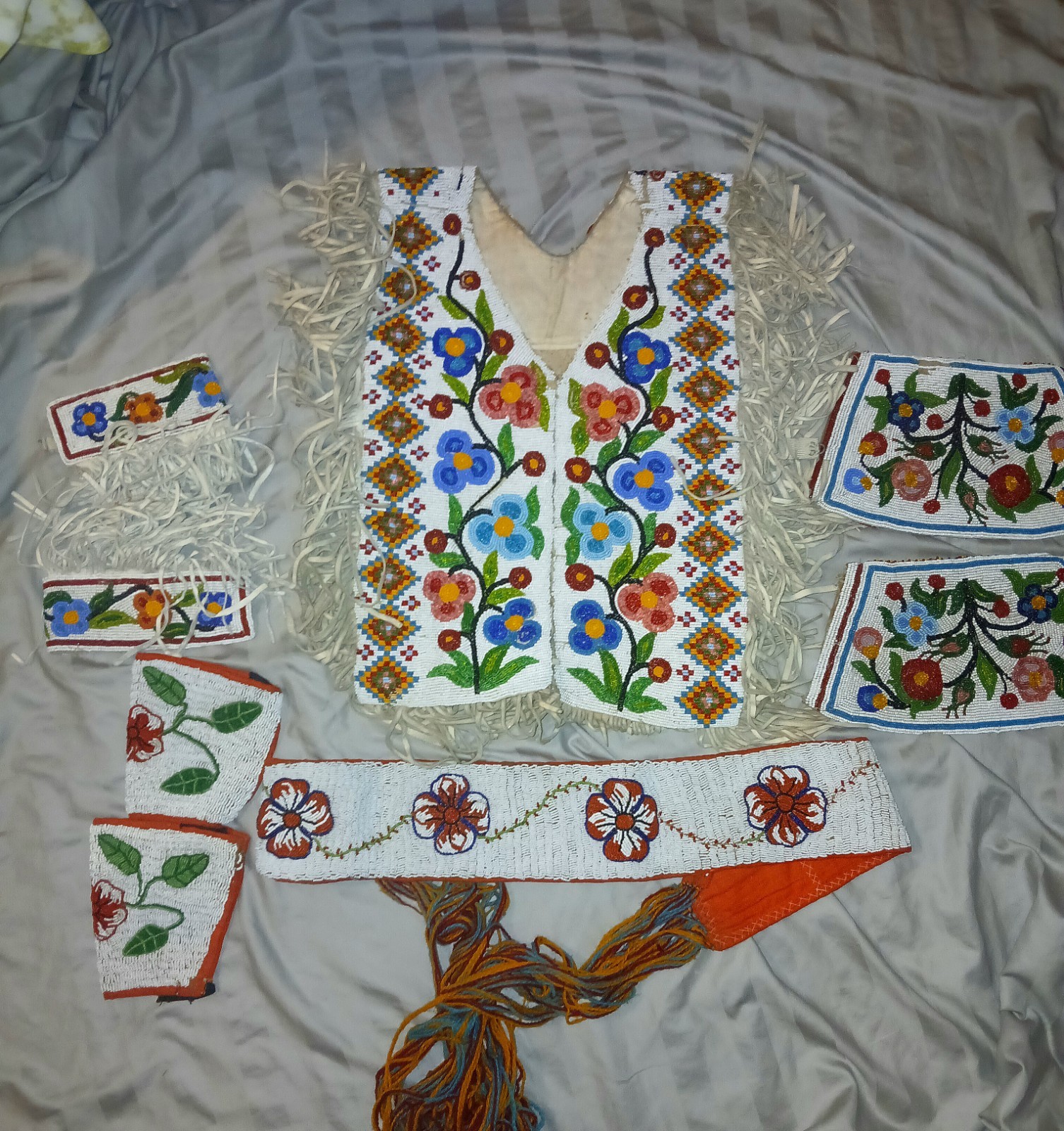 Antique Vintage American Pow Wow Regalia Leather Sioux Beaded Vest Belt Cuff Set
