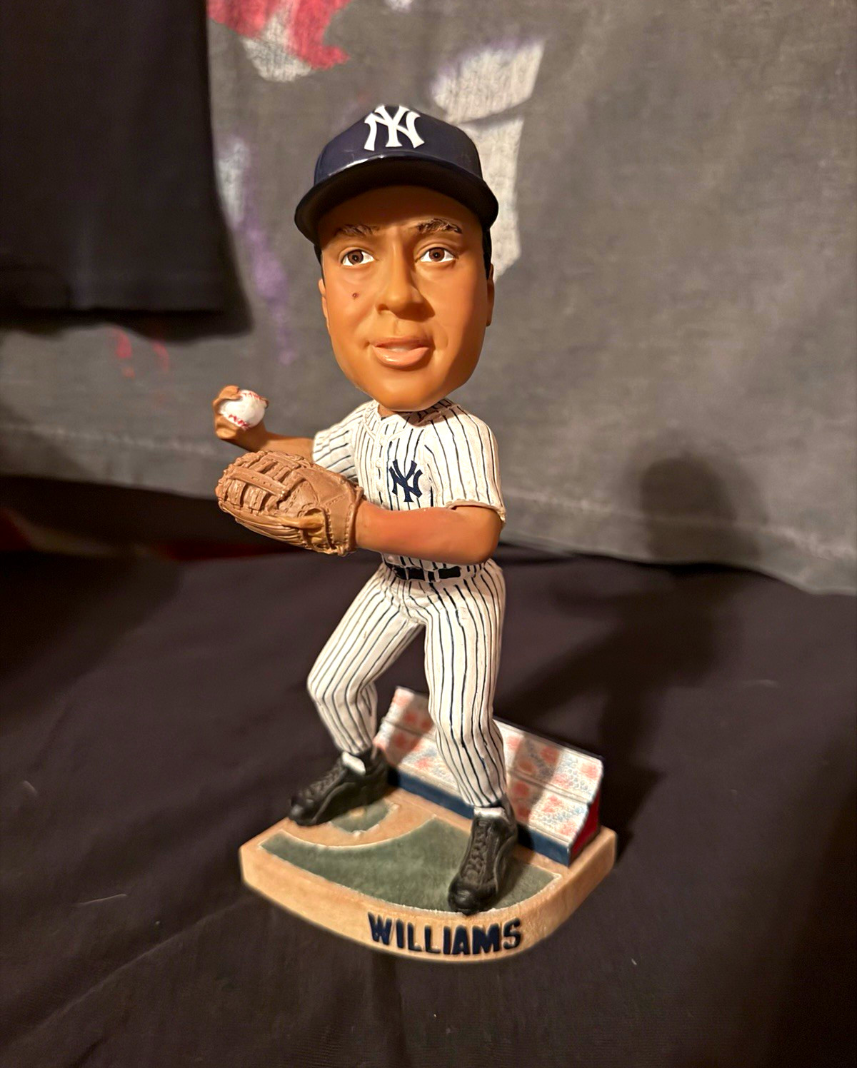 Forever Collectibles Bernie Williams Yankees Bobblehead LE 312/5000