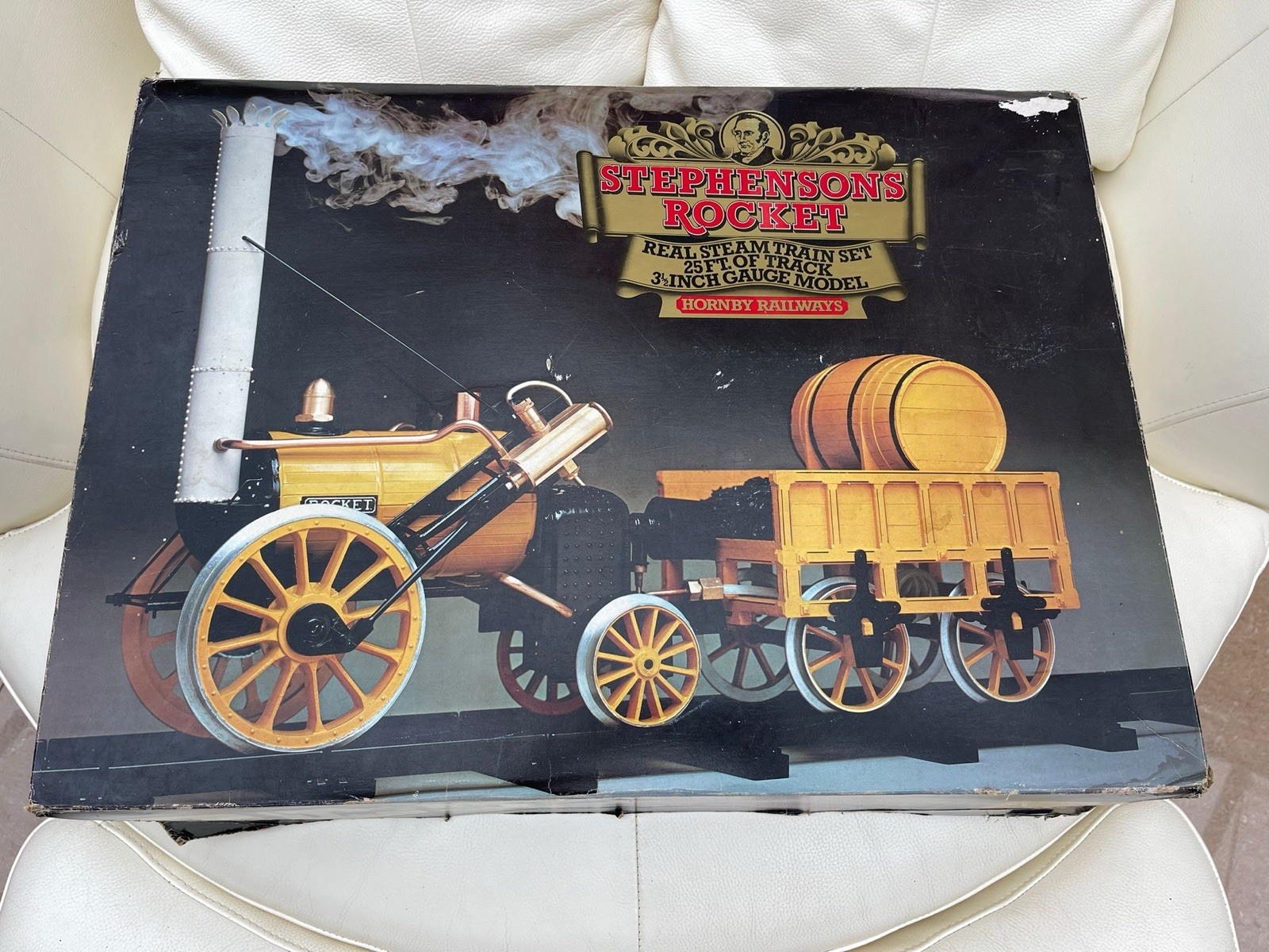 Hornby Stephenson’s Rocket G100-9140 3.5” Gauge Live Steam Train Set + Track