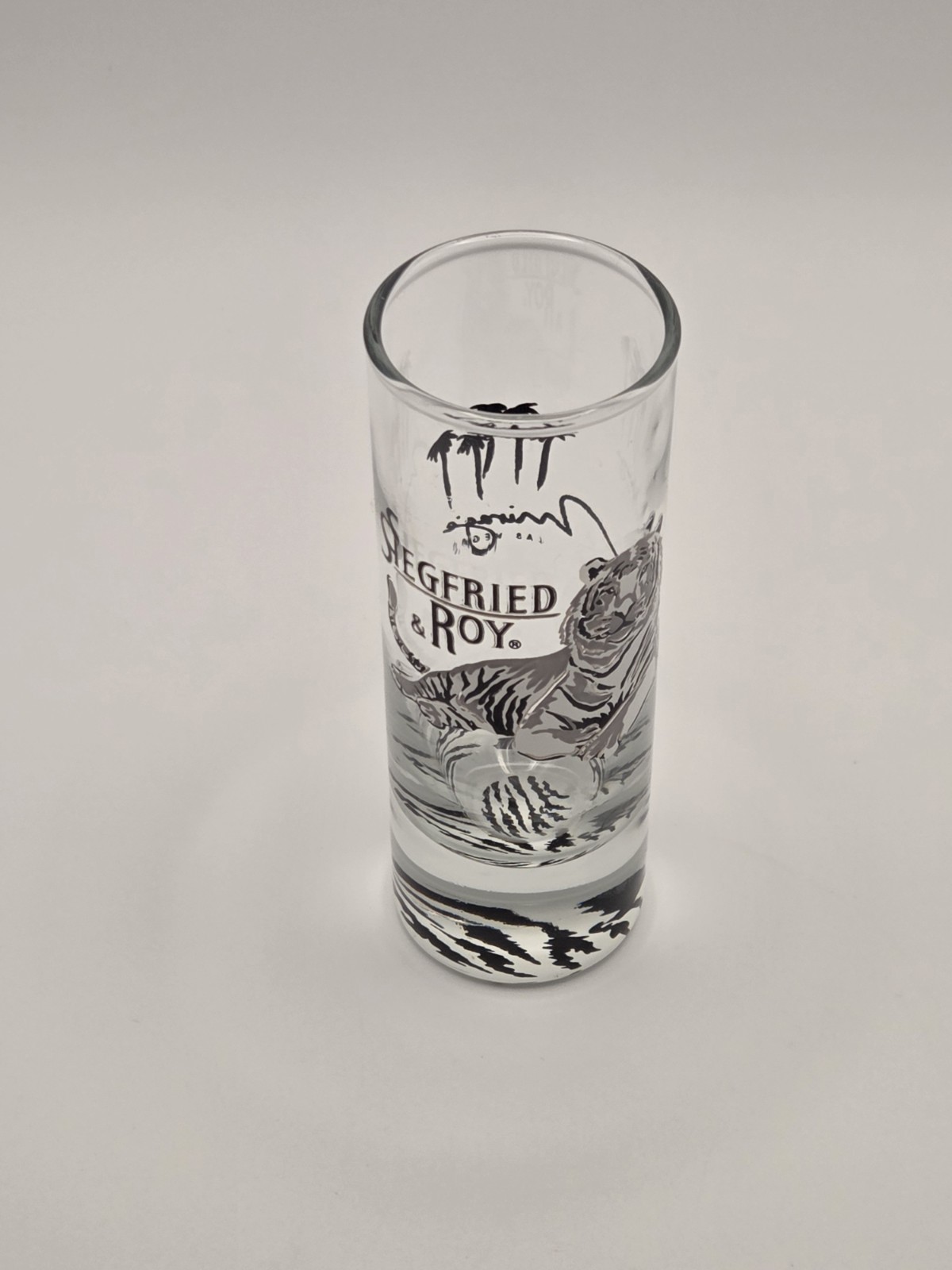 Vtg Siegfried & Roy Mirage Las Vegas Tall Shot Glass White Tiger Memorabilia Rar
