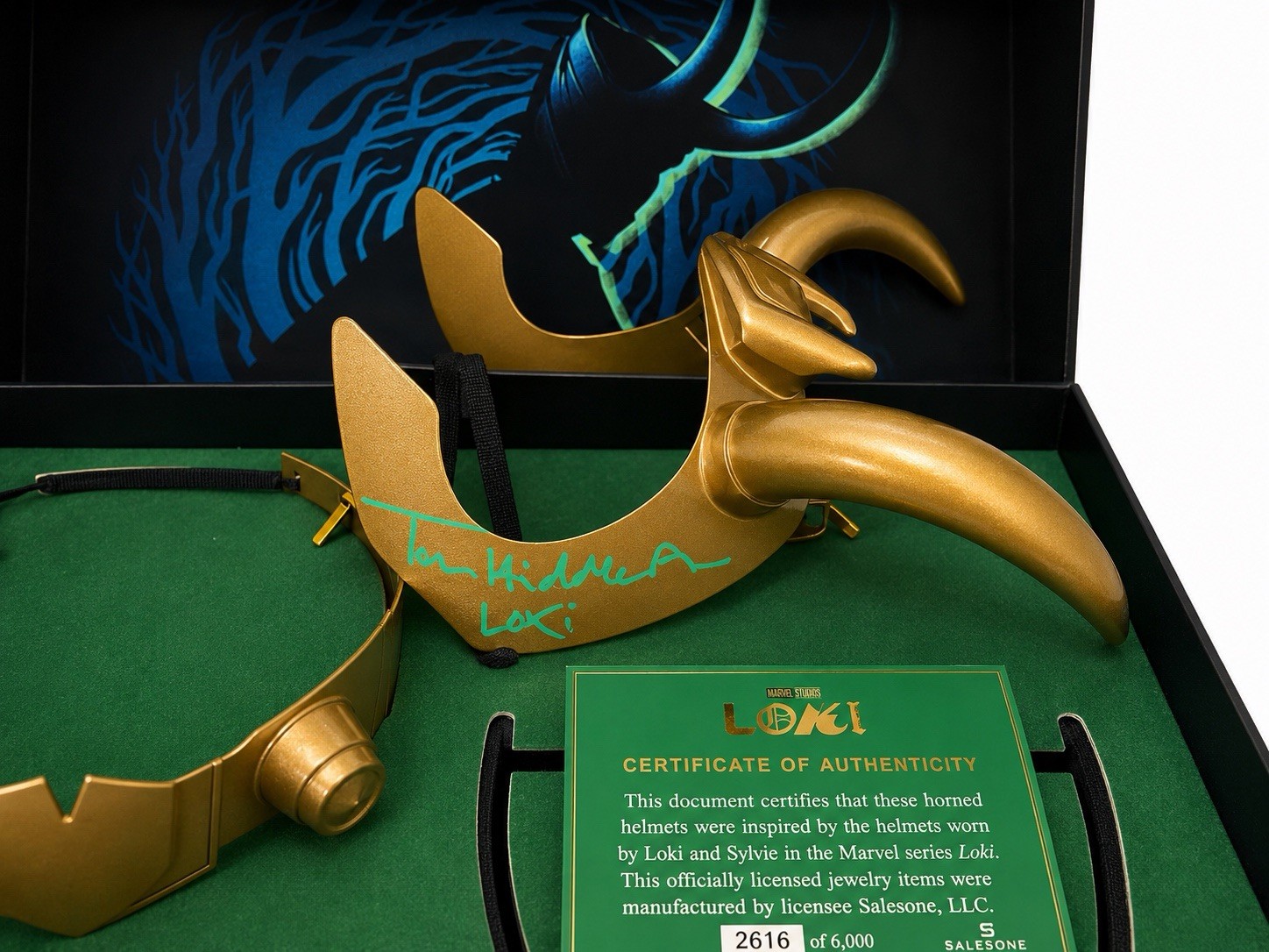 Tom Hiddleston Signed Marvel Studios GameStop Loki Horn Set VIDEO PROOF