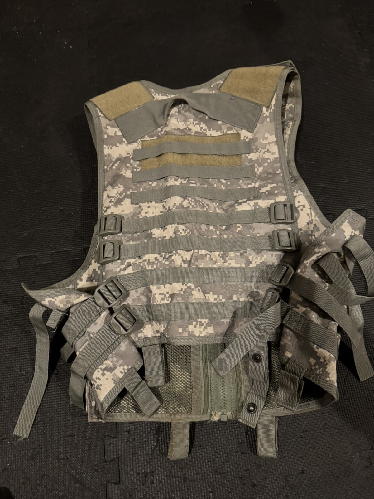7pc Fighting Load Carrier w/ MOLLE II Pouches ACU UCP US ARMY