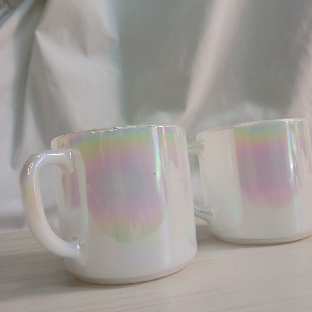Set Of 2 VTG Federal Glass USA Moonglow Iridescent Coffee Cups w/ D Handle