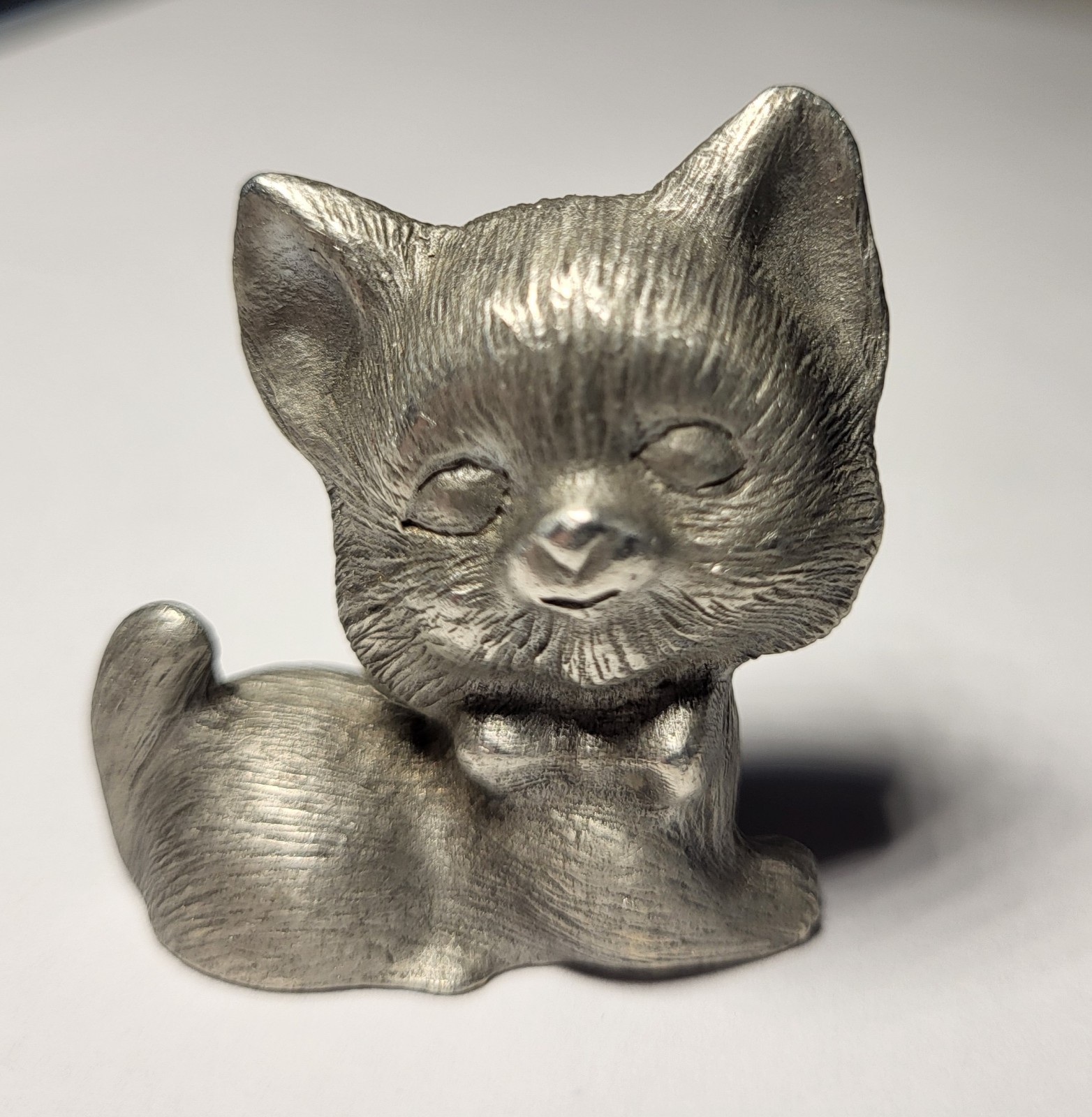 Pewter Animal Kitten With A Bow Tie Figurine