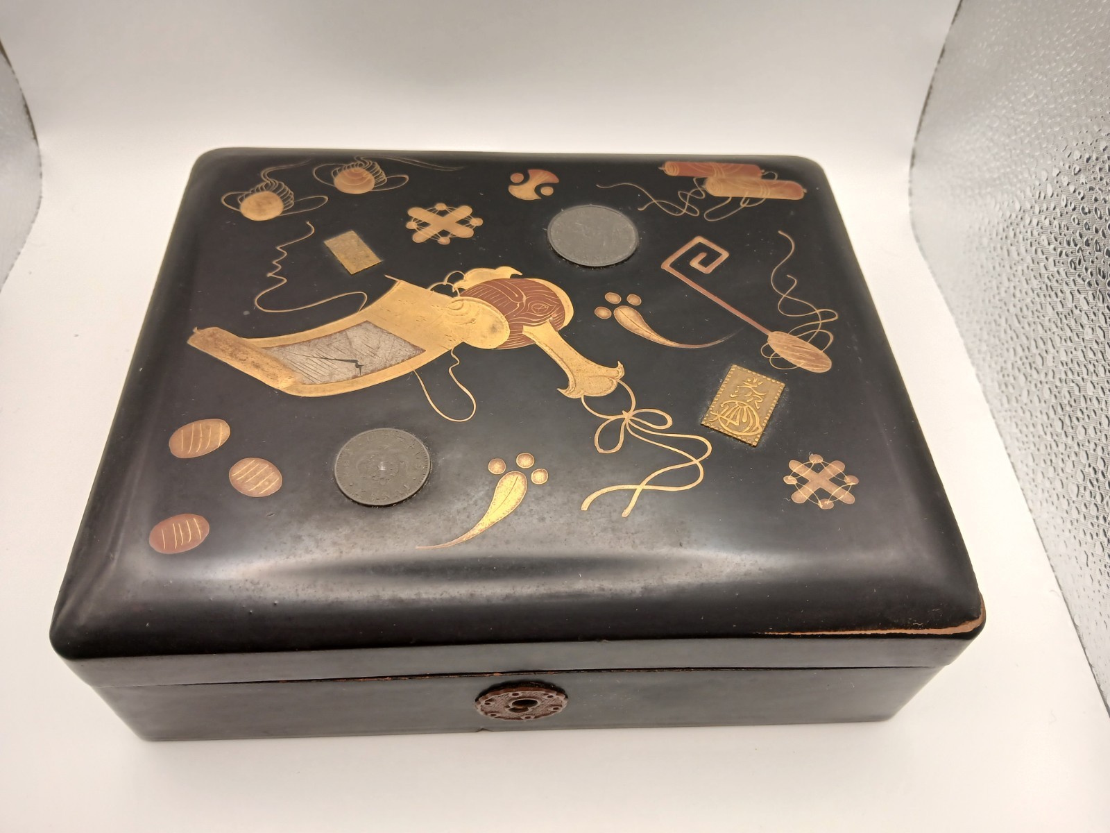 antique Japanese souvenir lacquer box early 1900's Meiji period Kanai style