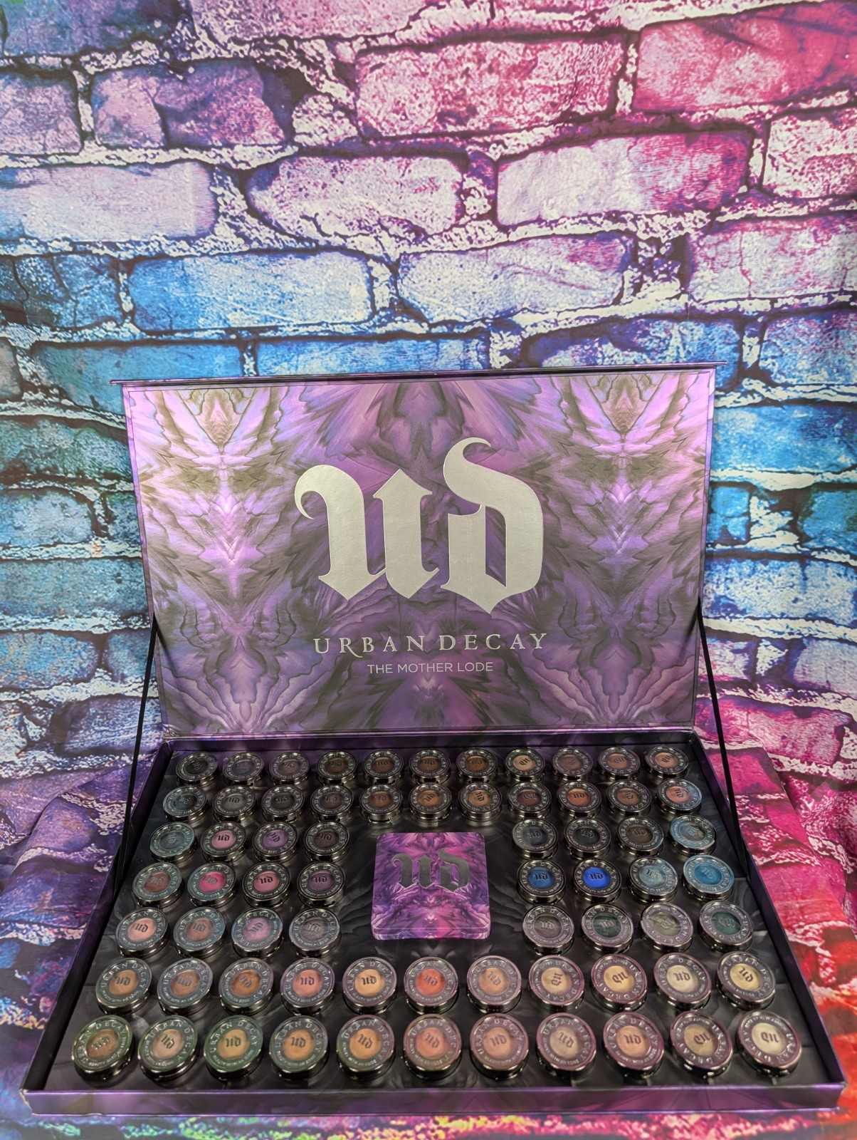 RARE Urban Decay UD The Mother Lode 68 Eyeshadow Palette Complete With Mirror