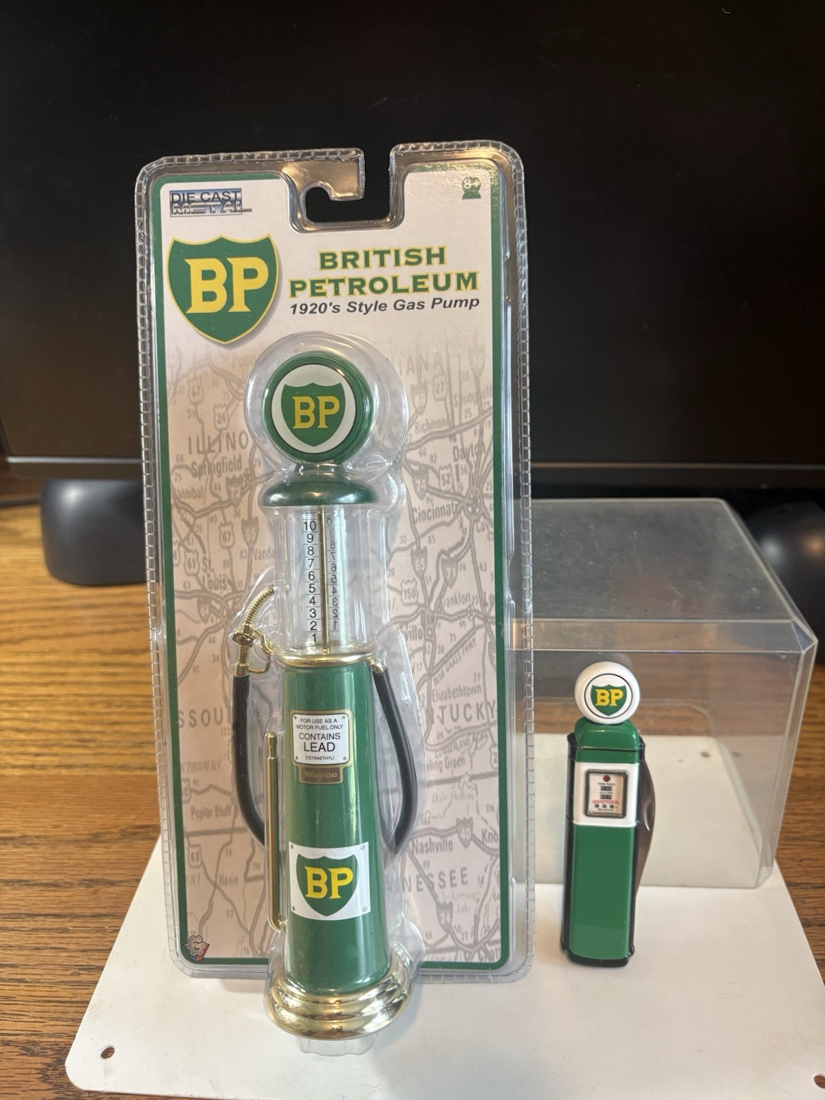BRITISH PETROLEUM FRANKLIN MINT POCKET KNIFE+1920’s STYLE WAYNE GAS PUMP NIP