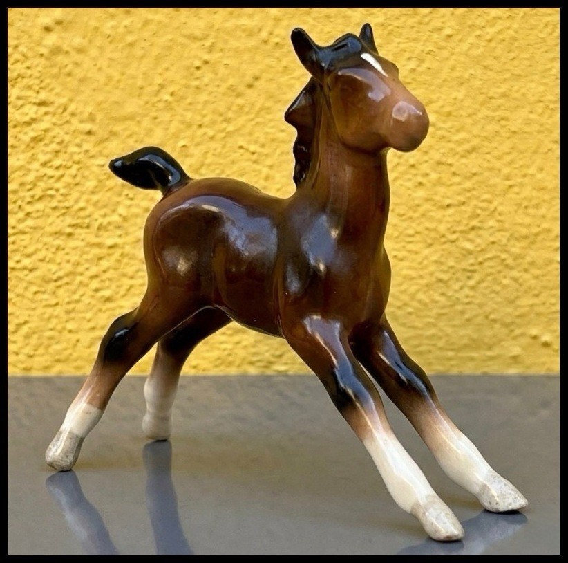 Vintage Beswick England Large Stretched Foal 836 Bay Brown Horse Figurine 1961
