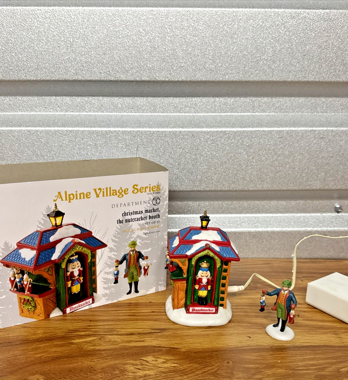 Dept 56 Alpine Village Christmas Market The Nutcracker Booth 4016898 w/ Box Dept 56 Alpine Village Christmas Market The Nutcracker Booth 4016898 w/ Box