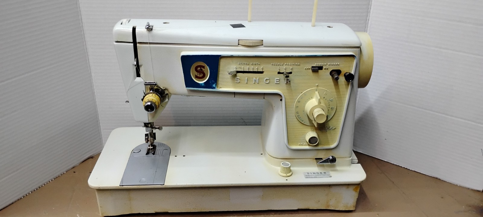 VTG Singer Stylist Sewing Machine Zig-Zag Mod 477 - Ugly But Working VTG Singer Stylist Sewing Machine Zig-Zag Mod 477 - Ugly But Working
