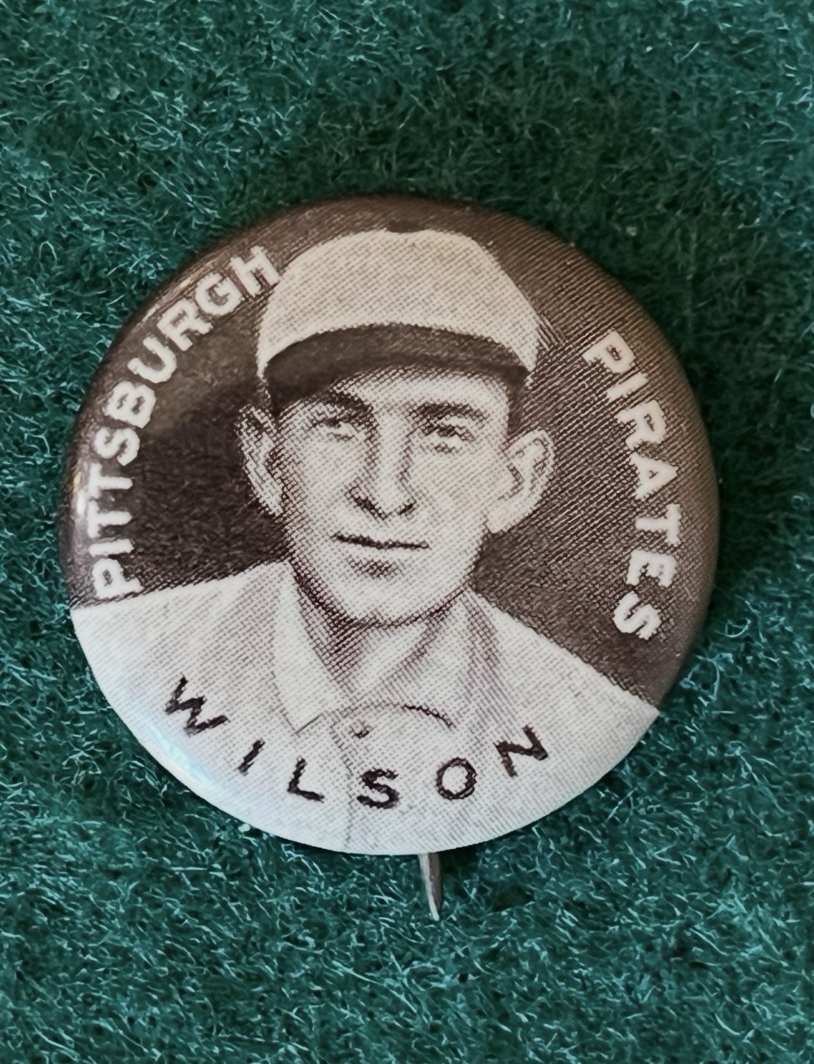 1910-12 Baseball Owen Wilson Pittsburgh Pirates Sweet Caporal Tobacco Button