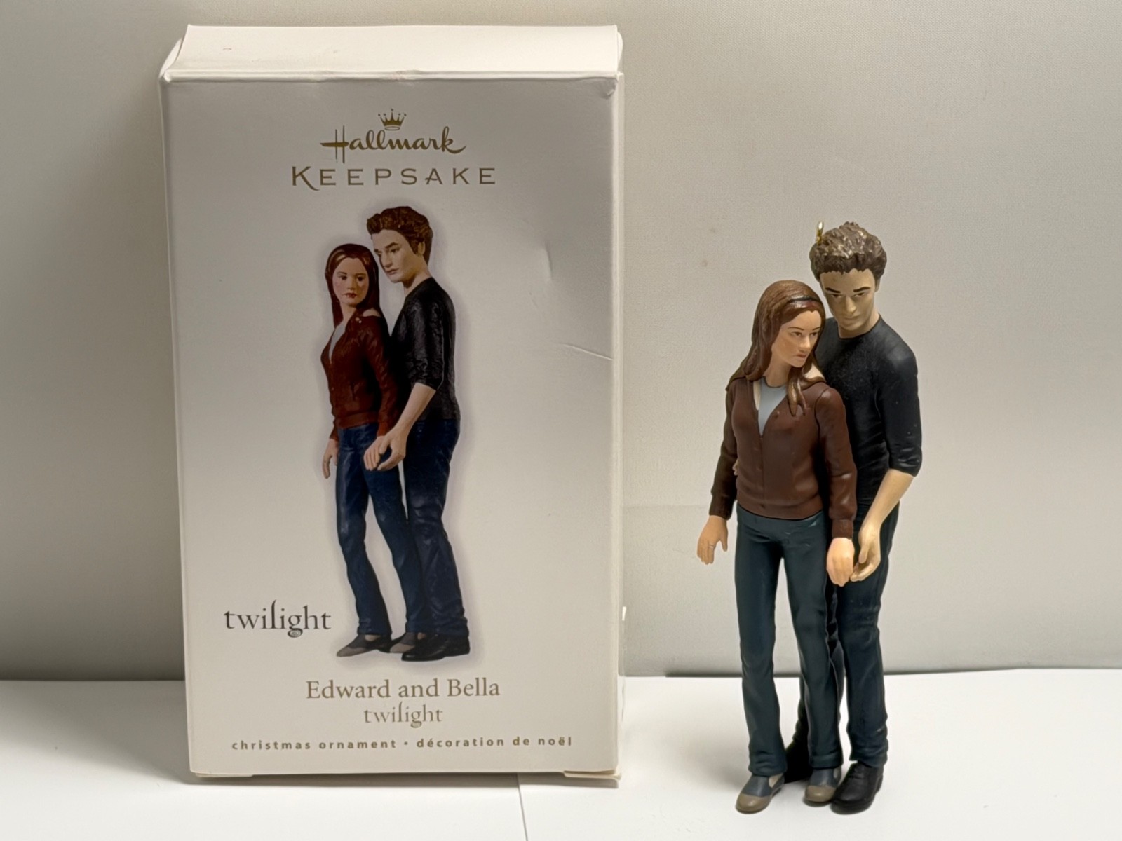 2010 Hallmark Twilight Movie Edward & Bella Keepsake Christmas Holiday Ornament