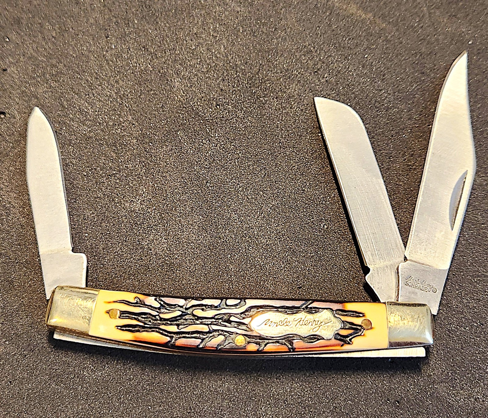 NEW SCHRADE UNCLE HENRY STOCKMAN POCKET KNIFE 834 UH BRASS BOLSTERS 3.25 NEW SCHRADE UNCLE HENRY STOCKMAN POCKET KNIFE 834 UH BRASS BOLSTERS 3.25