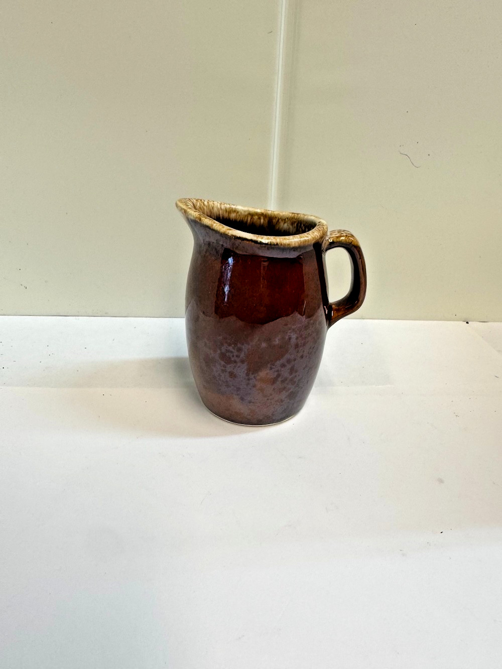 HULL BROWN DRIP SMALL PITCHER 4-3/4