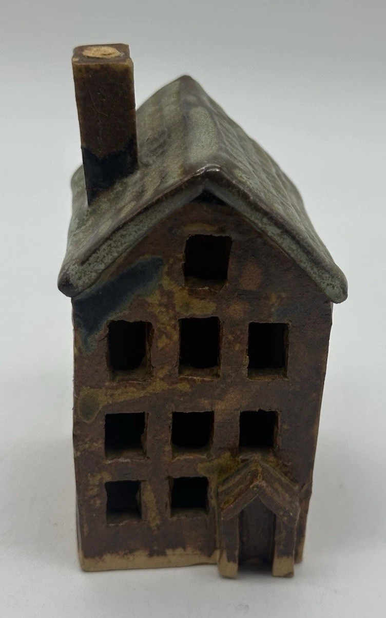 VTG small Art Pottery House Ceramic Candle Building Figurine Sculpture Signed VR