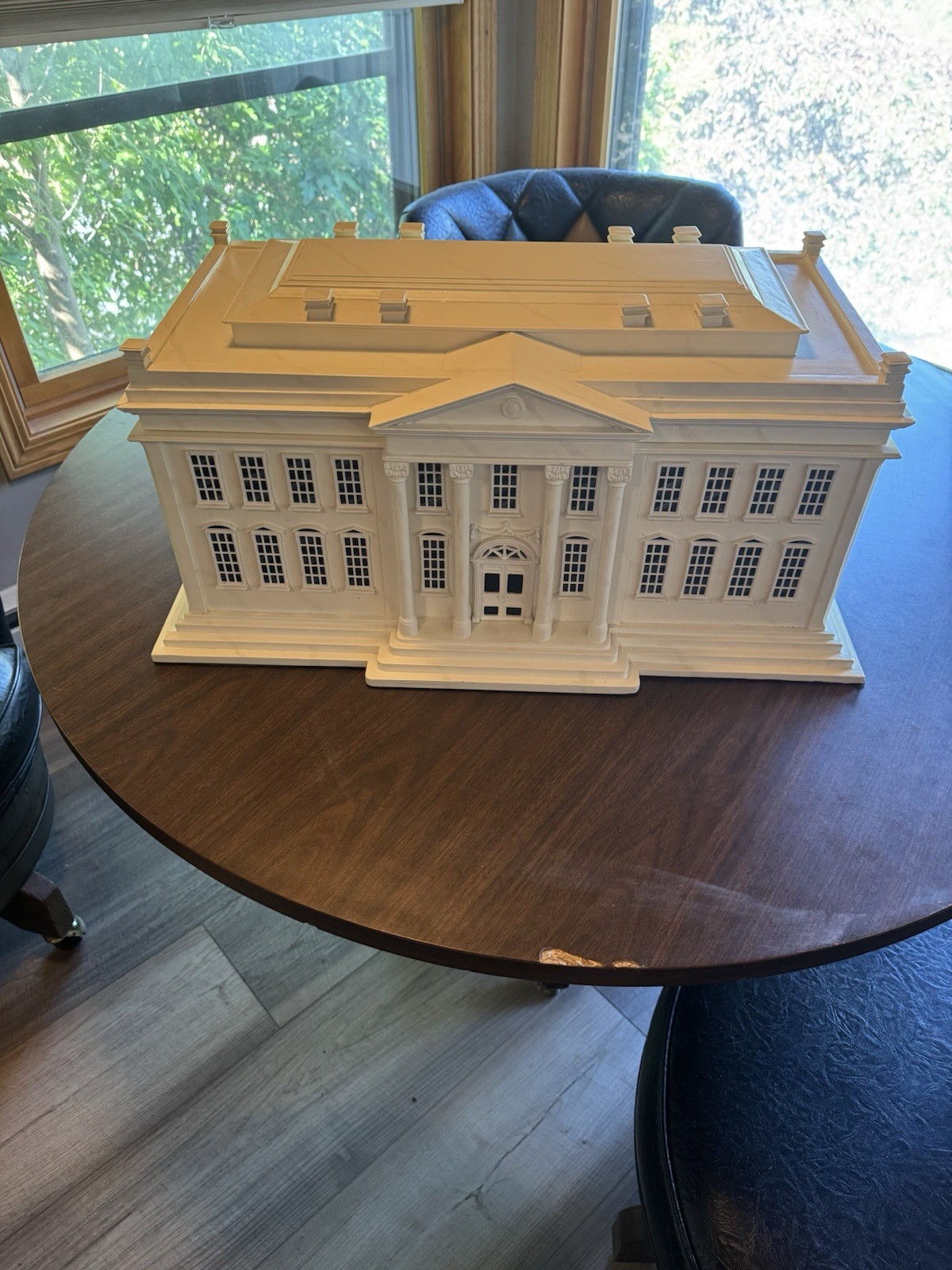 American Heritage Collection White House Cigar Humidor, Wood-Lined RARE 1 Of 500 American Heritage Collection White House Cigar Humidor, Wood-Lined RARE 1 Of 500