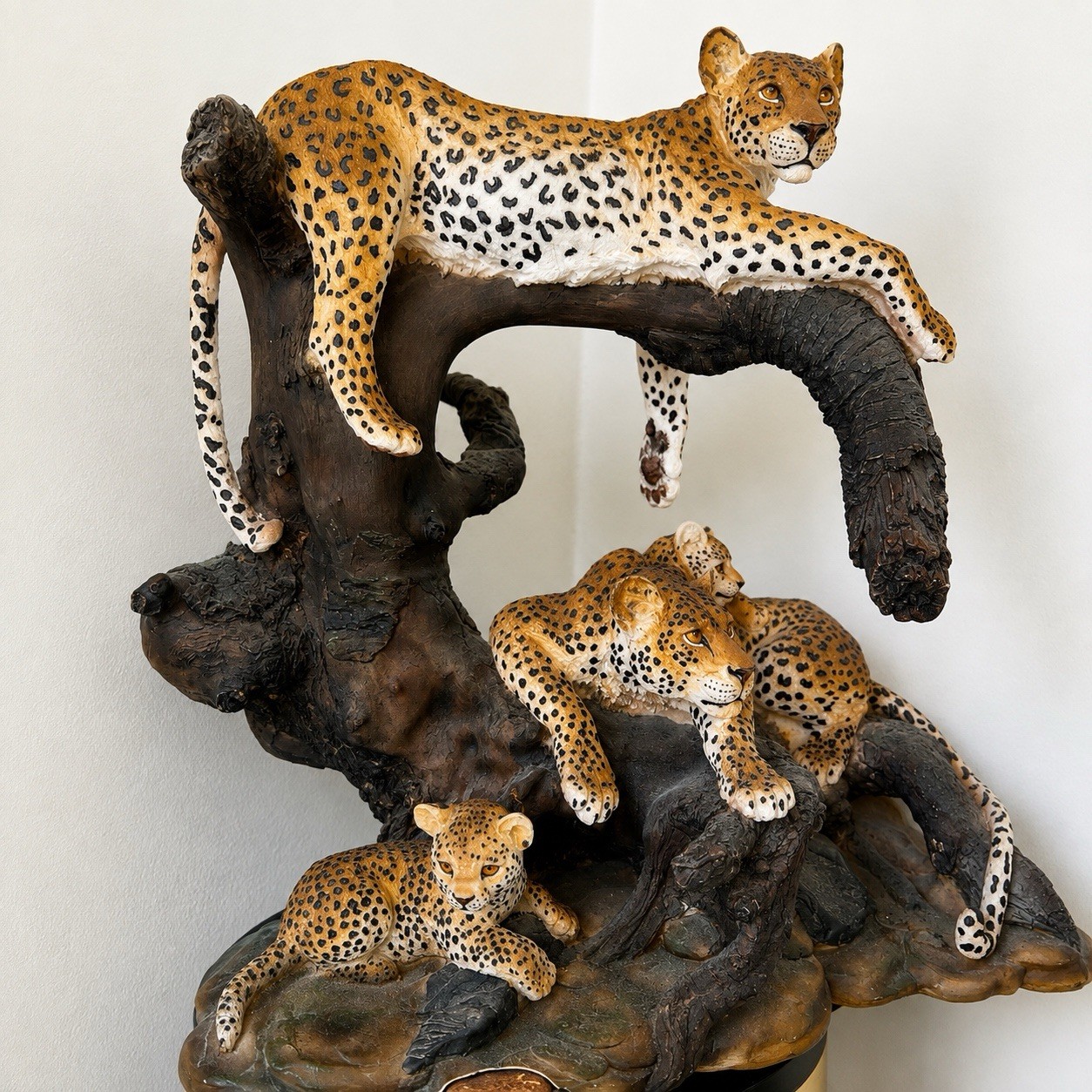 Huge Vintage Leopard Family Sculpture Mama & Cubs Tree 16” Resin Wildlife Statue