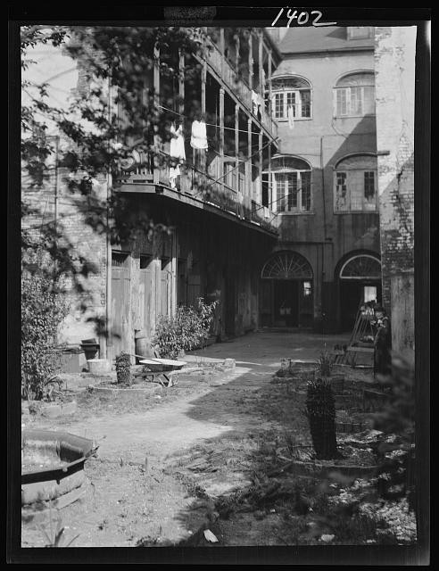 Photo:New Orleans Louisiana Courtyard 1920s Historic Building