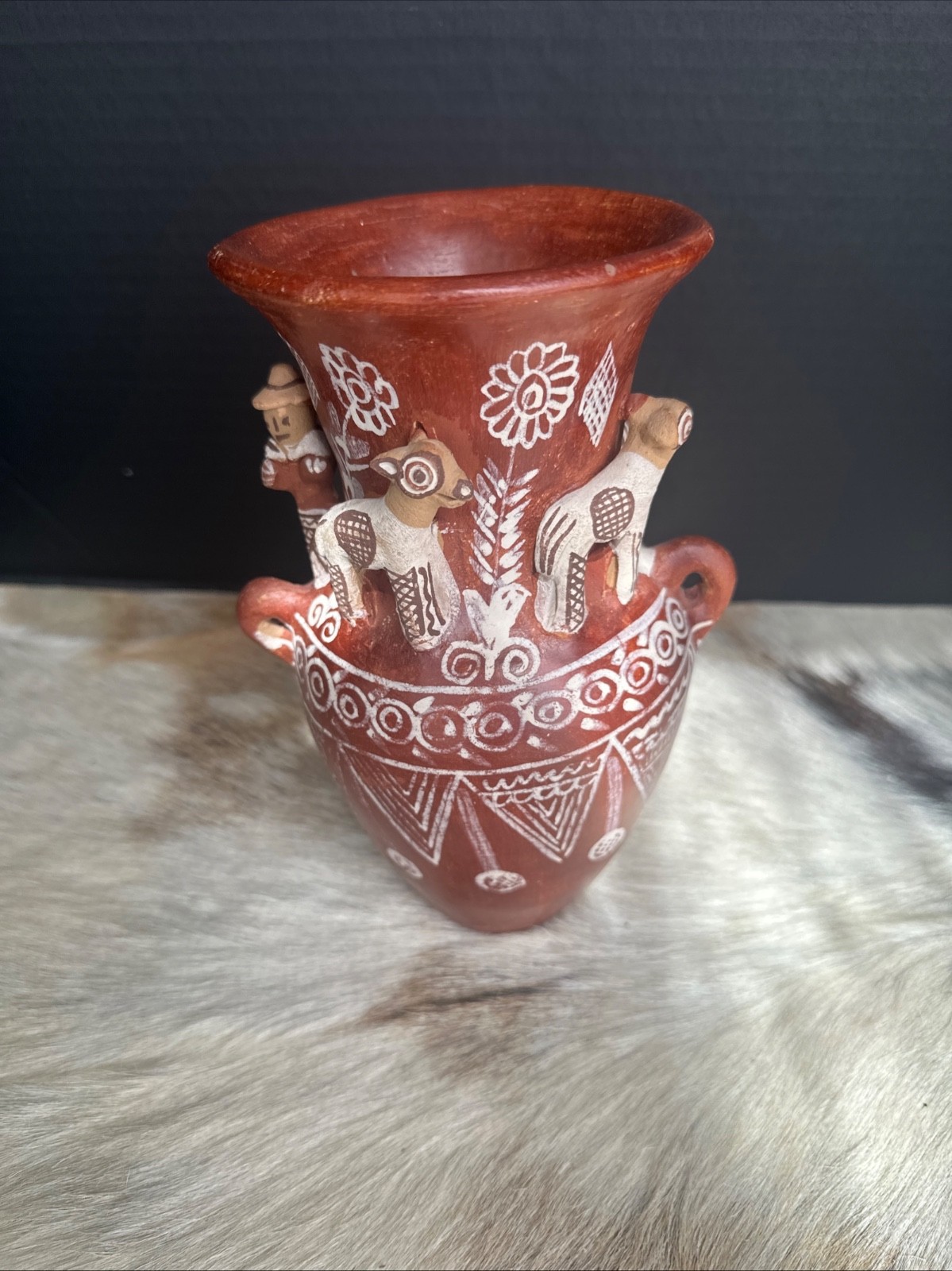 Peruvian Vase Handmade Terra Cotta Clay With 3-Dimensional Figurines 8\