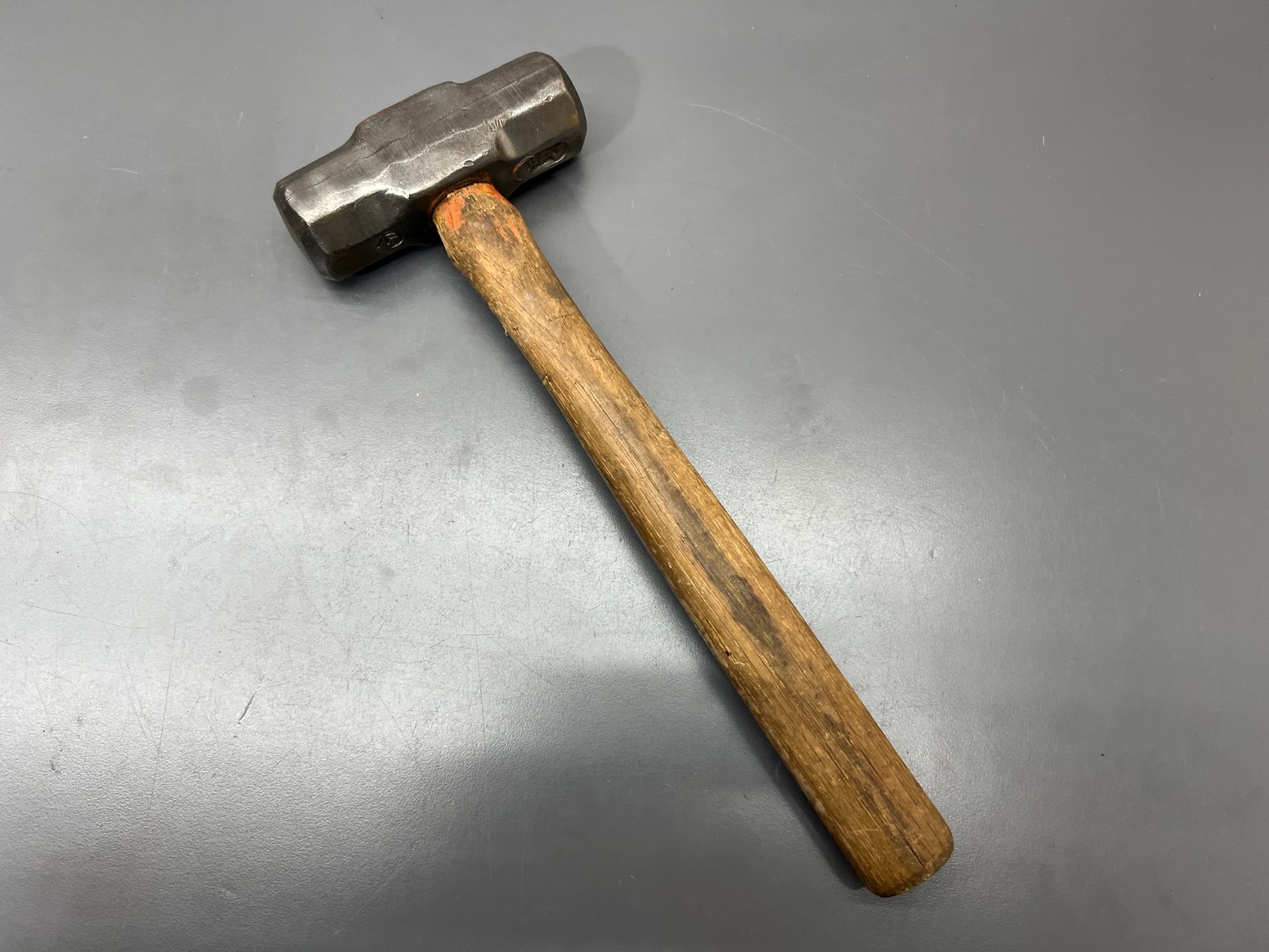 (H1) VINTAGE 3LB SLEDGE BLACKSMITH HAMMER - MARKED 92 - VGC - USA
