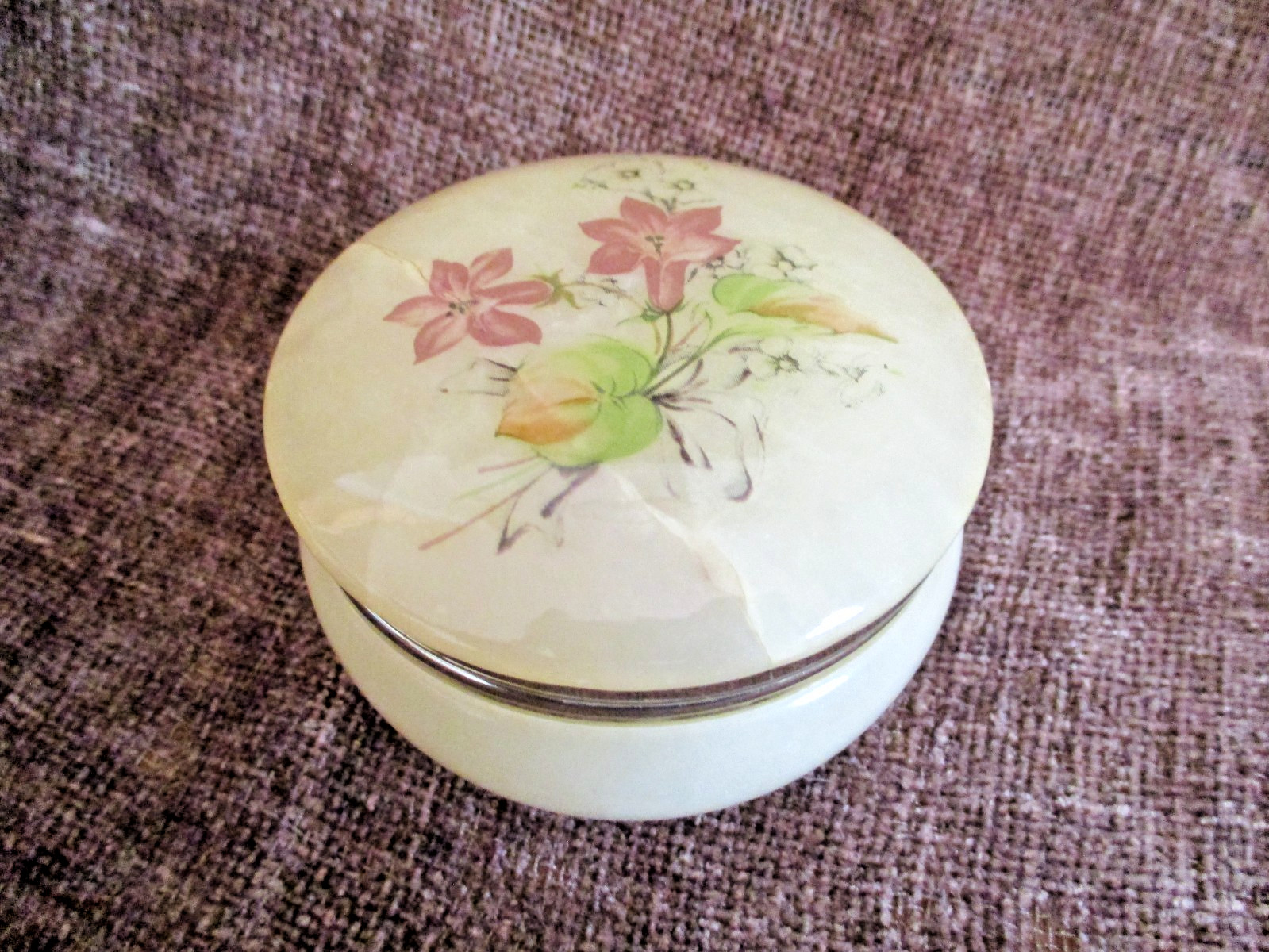 Vintage Antique Vaseline Uranium Glass Stone Floral Trinket Box 3.5\