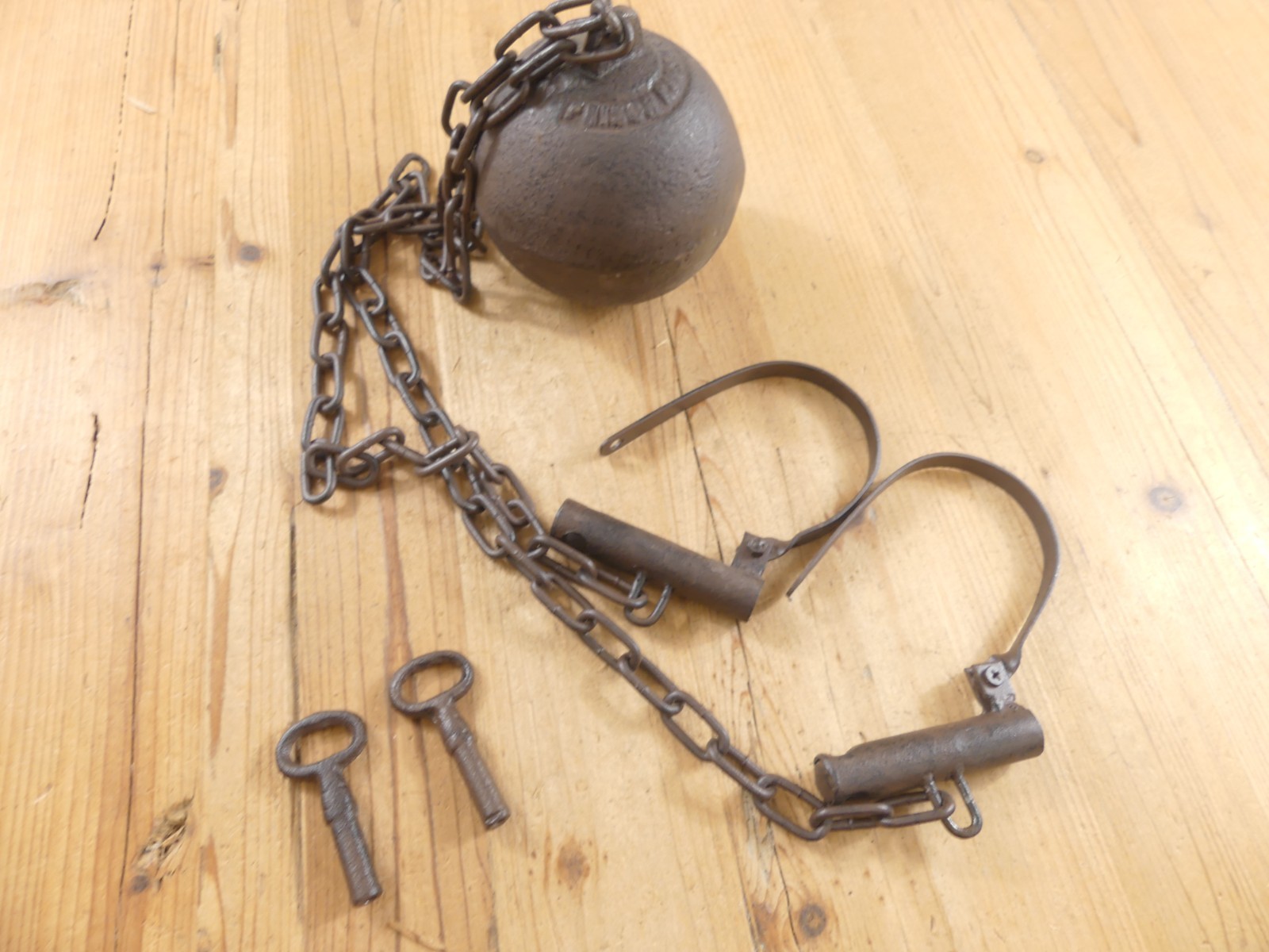 Ball and Chain Prison Cast Iron **READ DESCRIPTION** Jail Prop 17 lbs Shackles