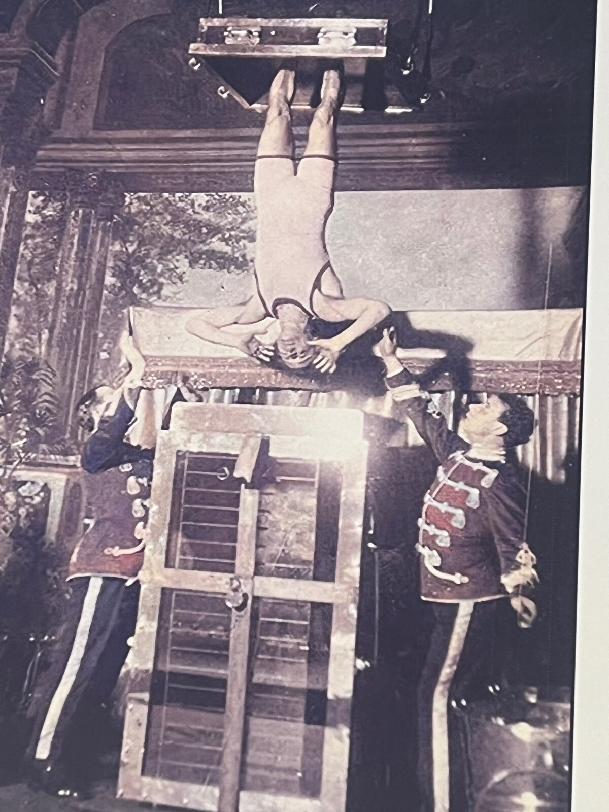 Harry Houdini, the Chinese Water Torture Cell escape Reprint in COLOR Rare