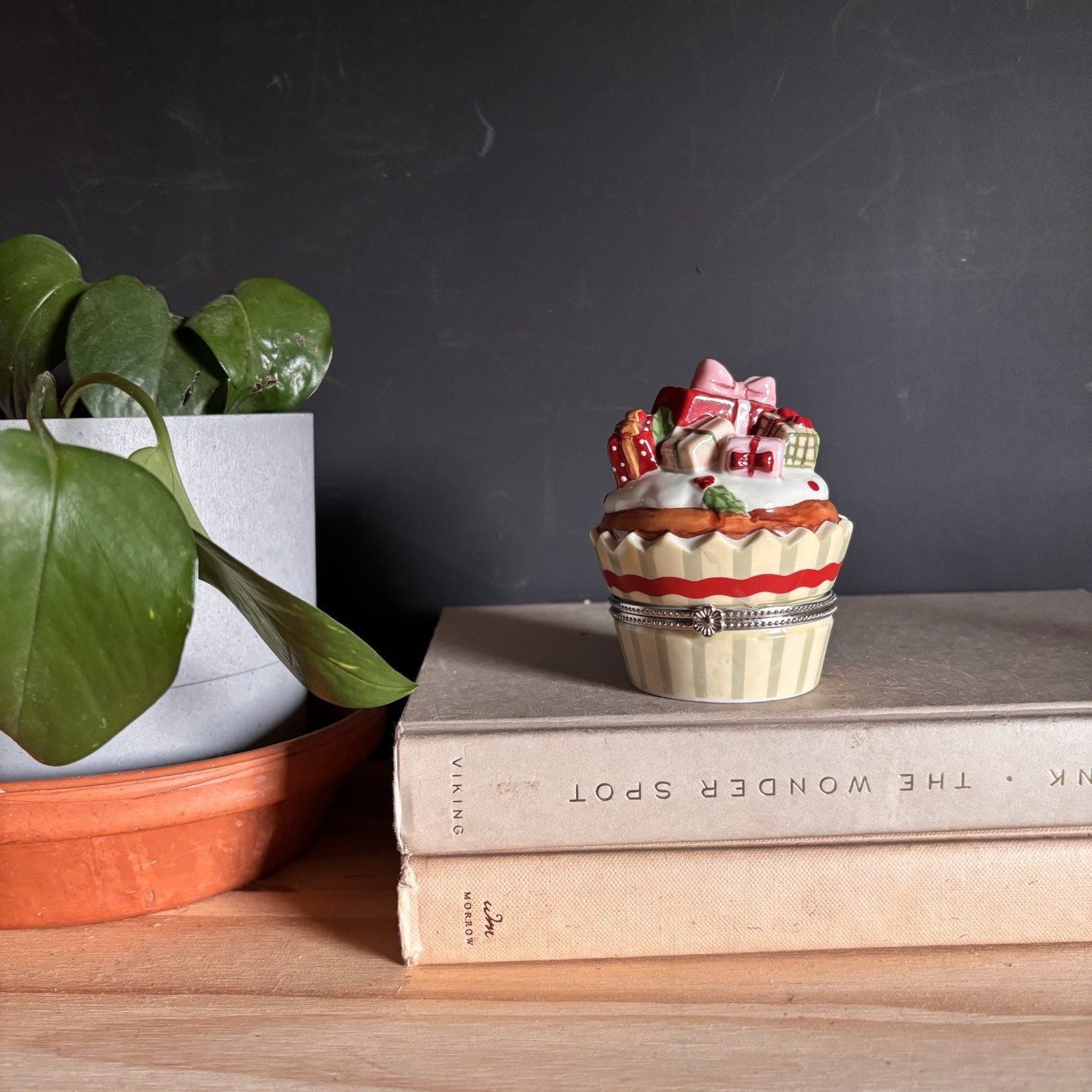 Vintage Villeroy & Boch Winter Bakery Cupcake Limoges Box Vintage Villeroy & Boch Winter Bakery Cupcake Limoges Box