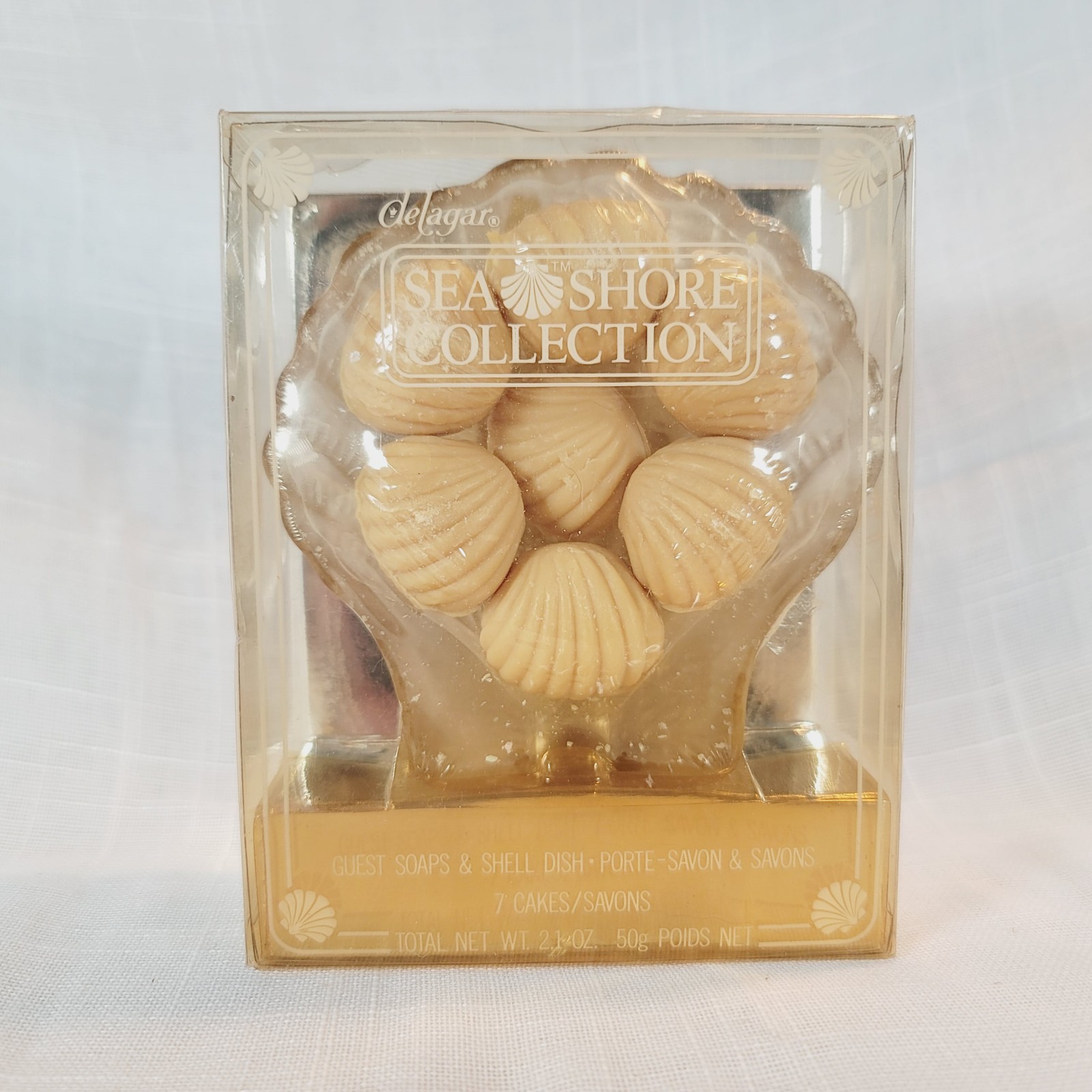 Vintage Delagar Seashore Collection Guest Fragrant Soaps & Glass Shell Dish